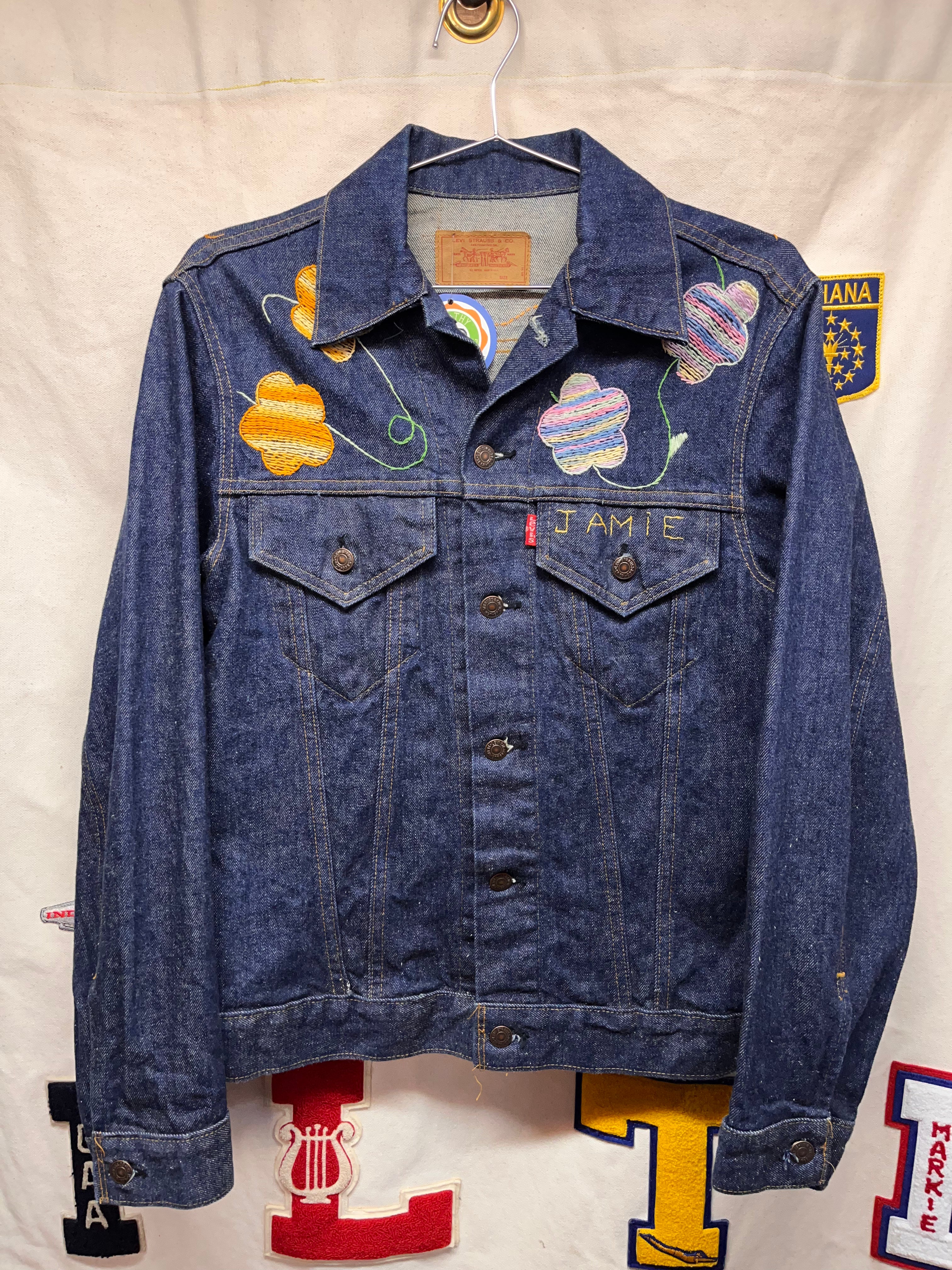 Vintage Levi's Type 3 70505 0217 Hand Embroidered 70's Dark Denim Trucker Jacket: 36 Small