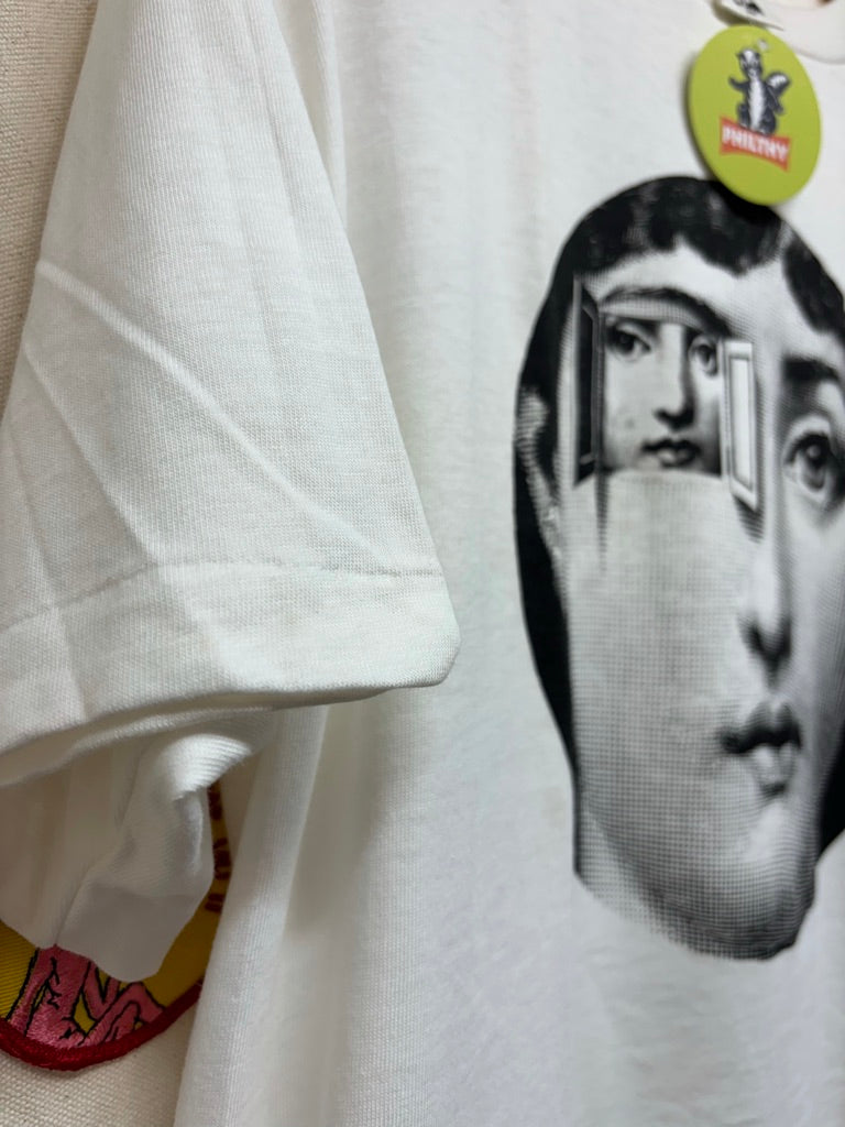 Vintage Fornasetti Art Face Designer Plate T-Shirt: L