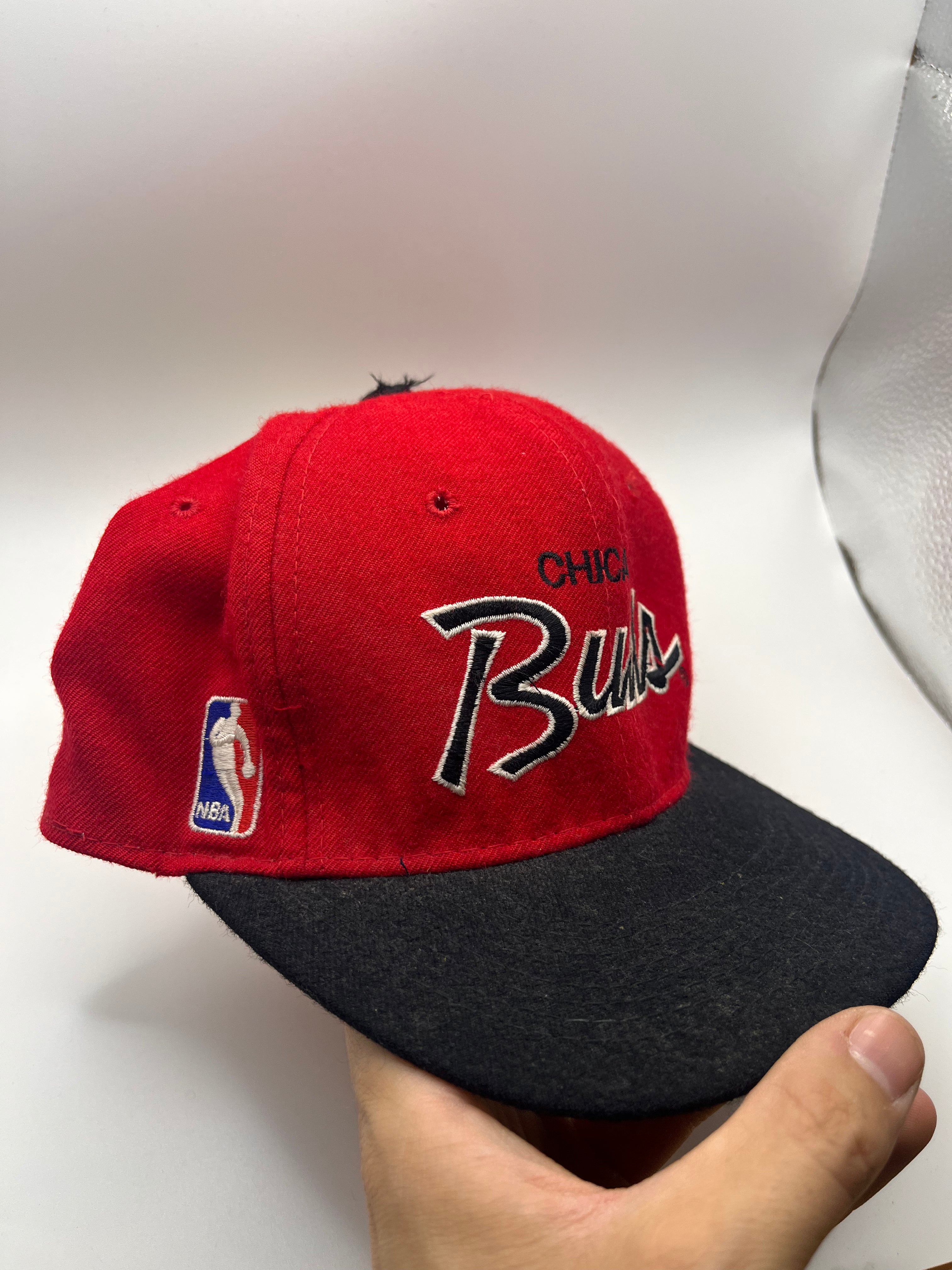 Vintage Chicago Bulls Script NBA Sports Specialties Red Wool Fitted 90's Hat: 7 1/2
