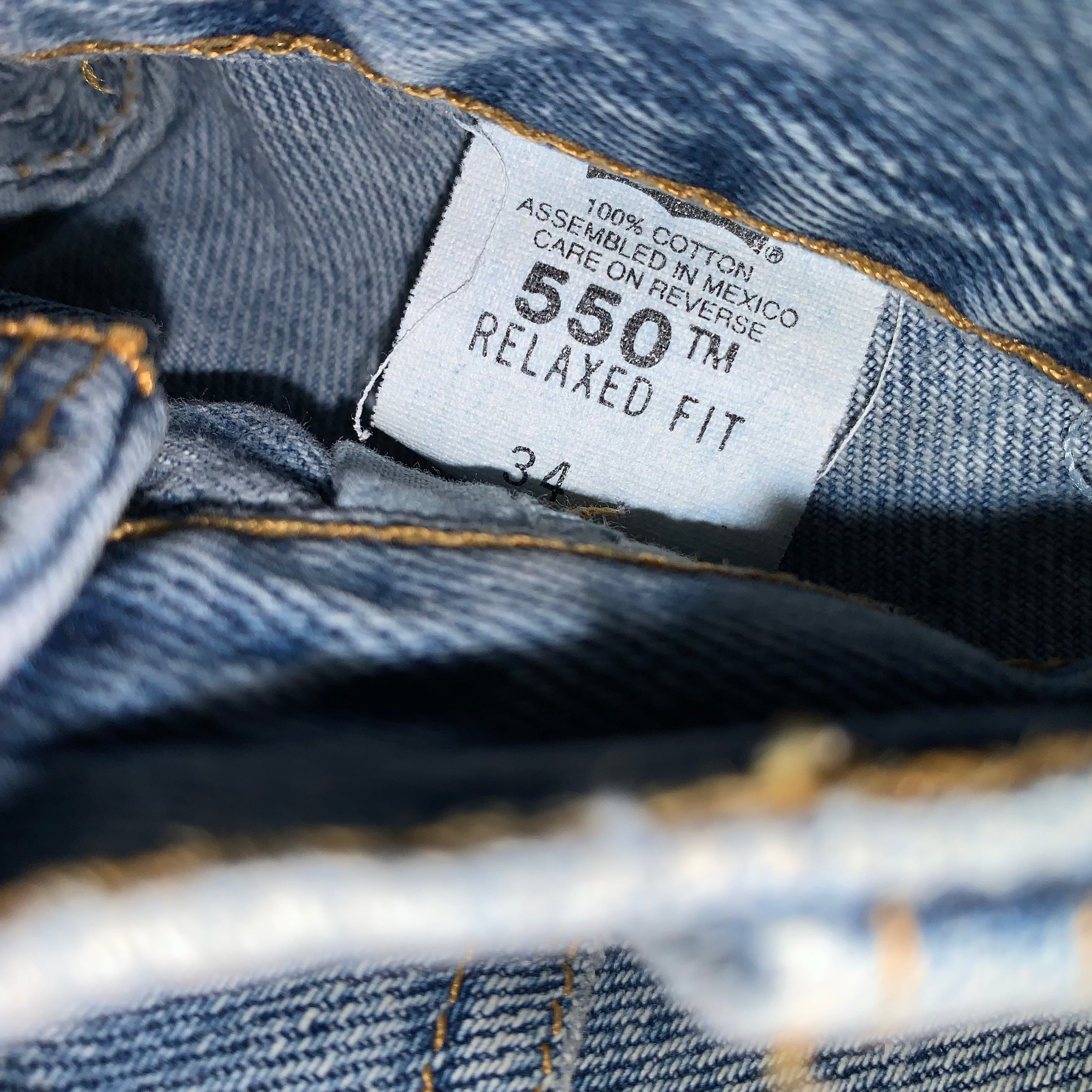 VIntage Levi's 550 Paint Splatter Jean Shorts: 34