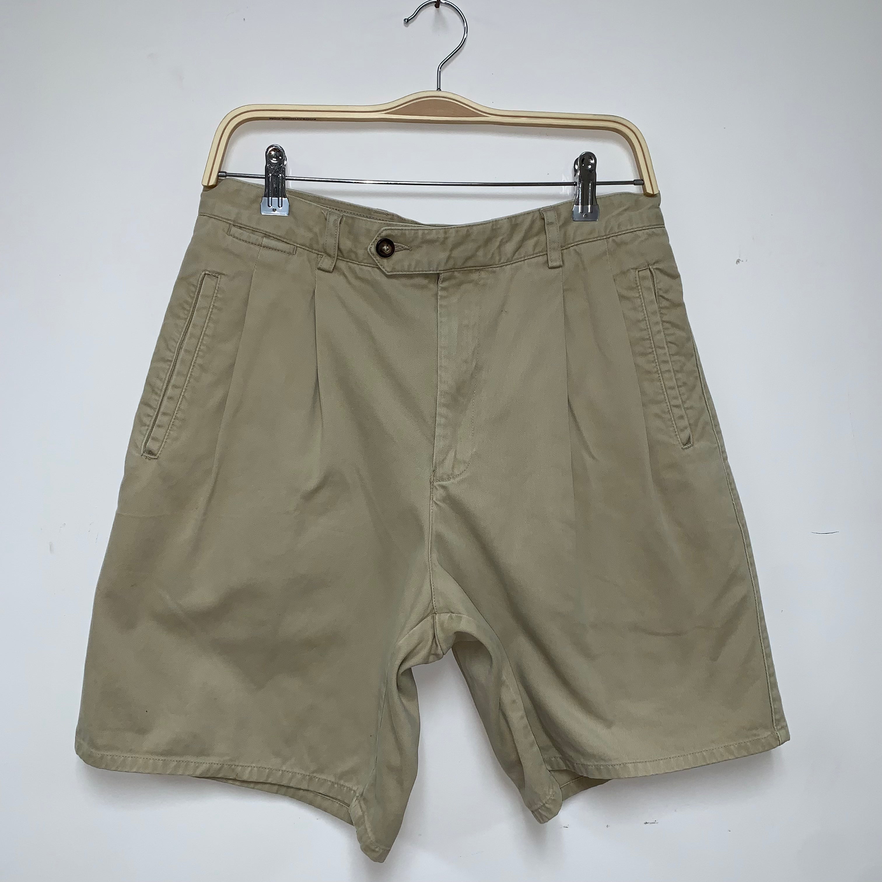 Vintage Gap Khaki Pleated Cotton Shorts: 31"