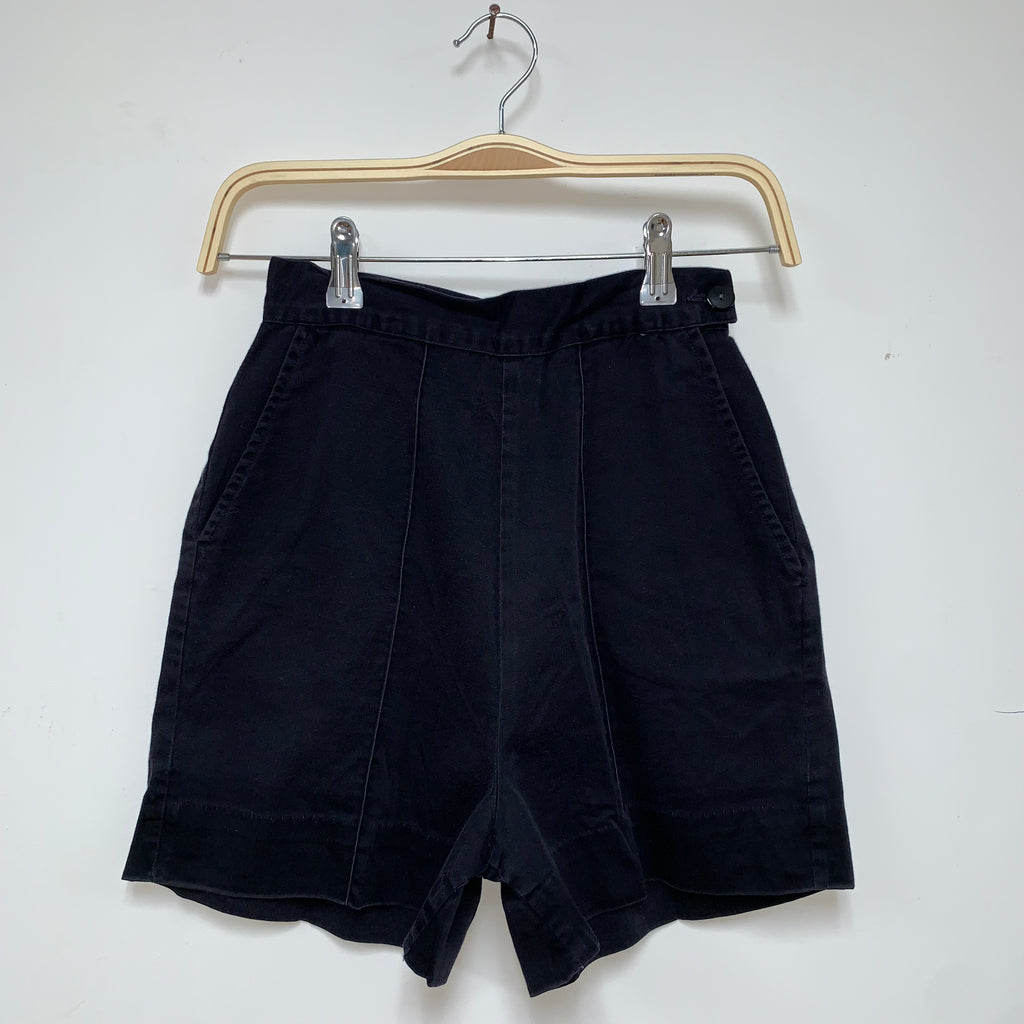 True Vintage Black Paddle and Saddle Sportswear Pocket Pleat Side Zip Short: 24"