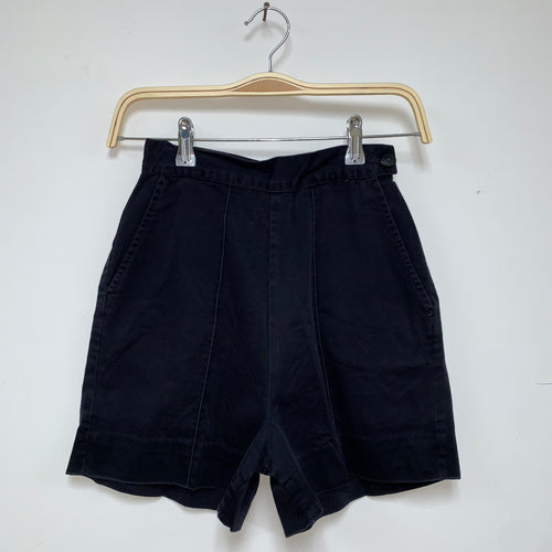 True Vintage Black Paddle and Saddle Sportswear Pocket Pleat Side Zip Short: 24"