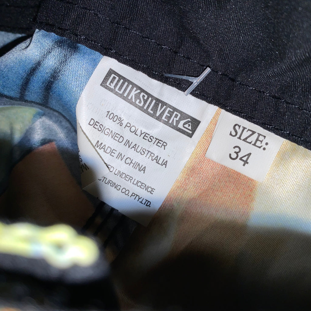 Vintage Quiksilver Surf Phot Print Collage Board Shorts NWT: 34"