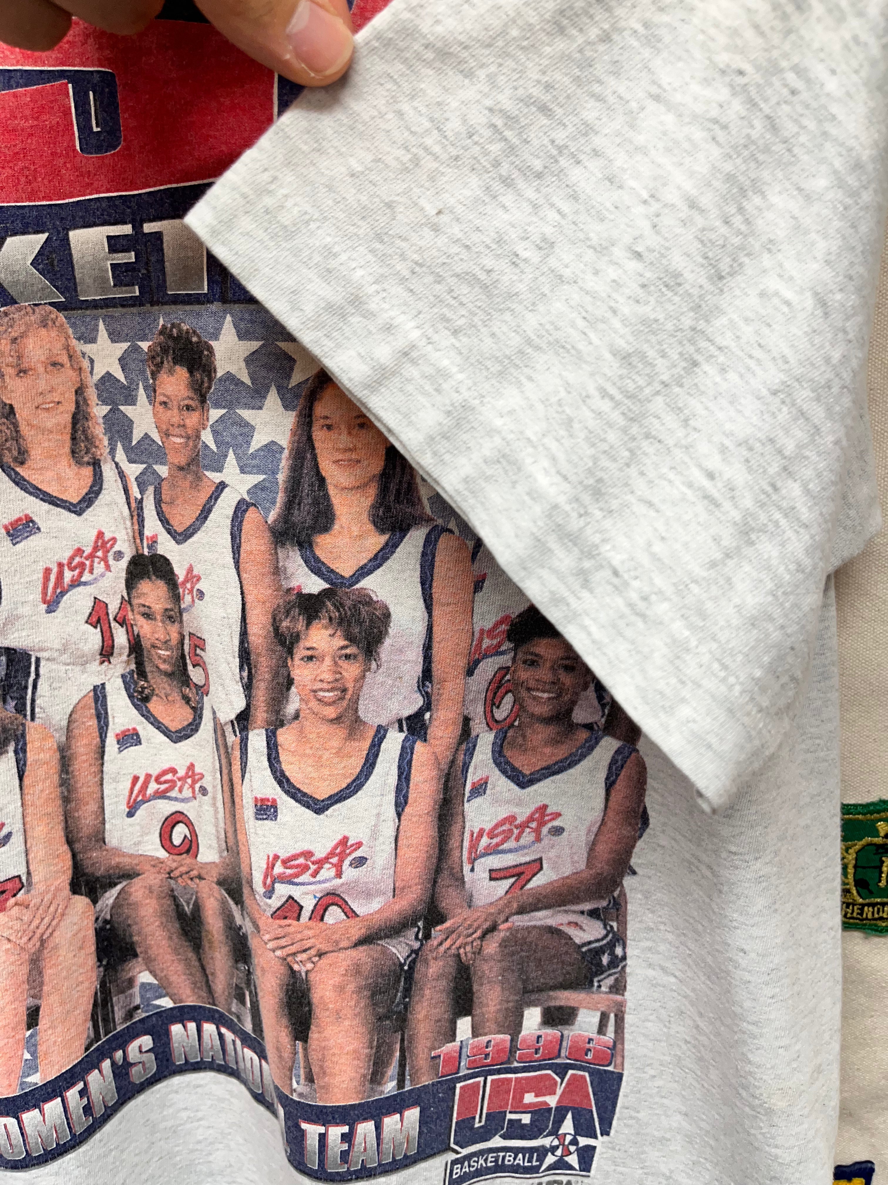 Vintage Womens USA Basketball Olympics National Team 1995 1996 Grey Rap T-Shirt: XL