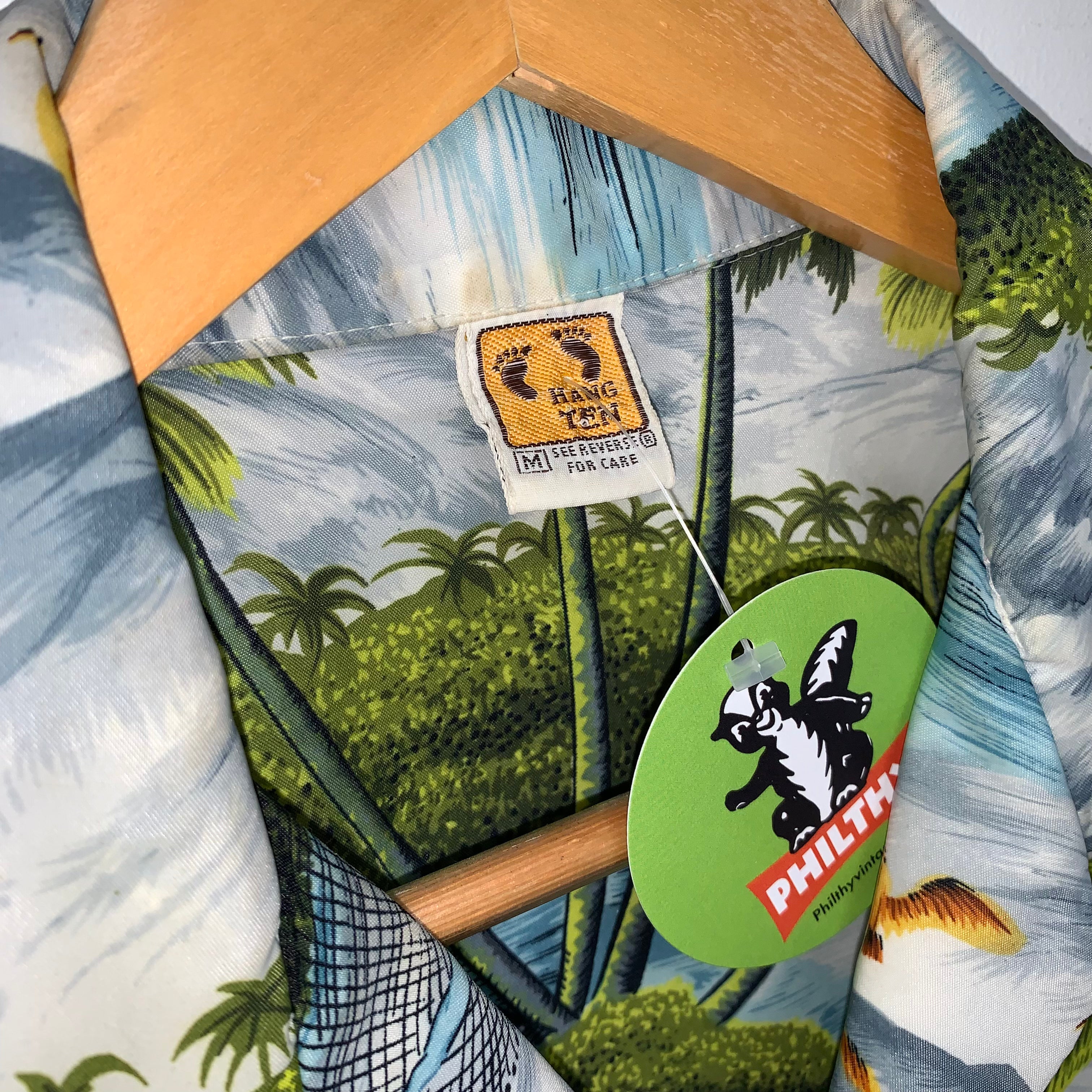 Vintage Hawaiian Hang Ten Landscape 80's Button Up Shirt: Medium
