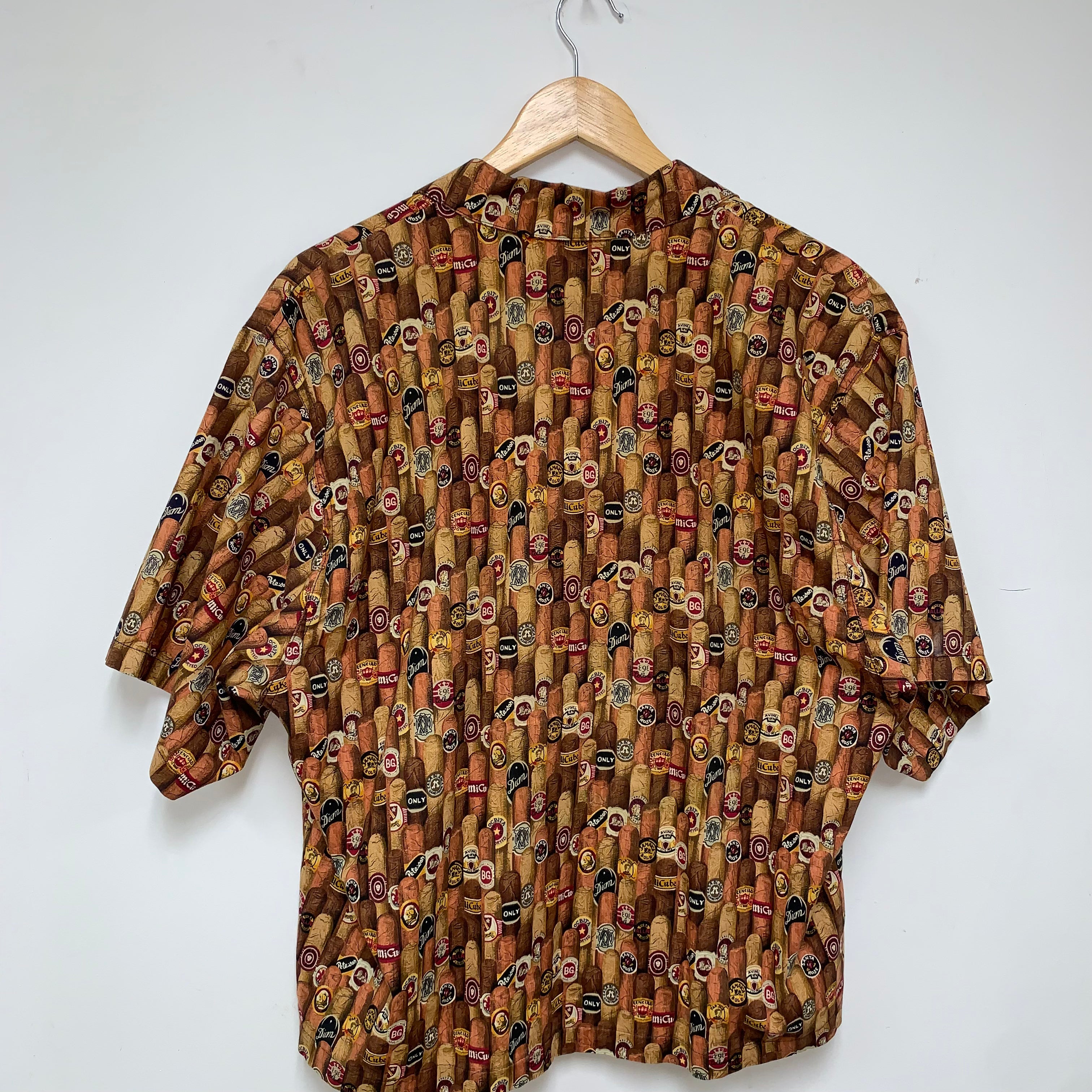 Vintage Cigars Cuban Toucan Dance Button Up Camp Shirt: Large