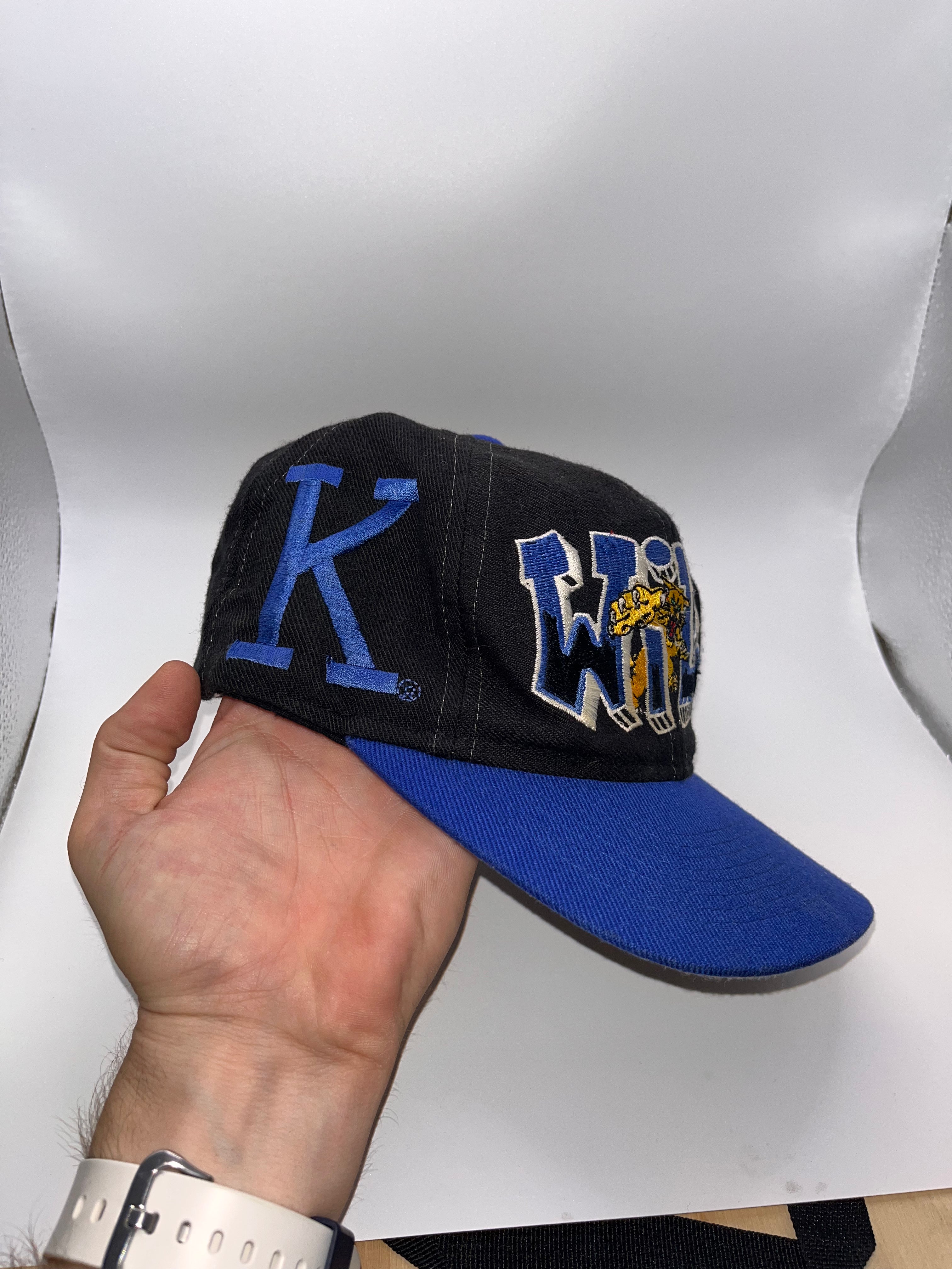 Vintage University of Kentucky Wildcats Graffiti Black Blue TOW Snapback Hat