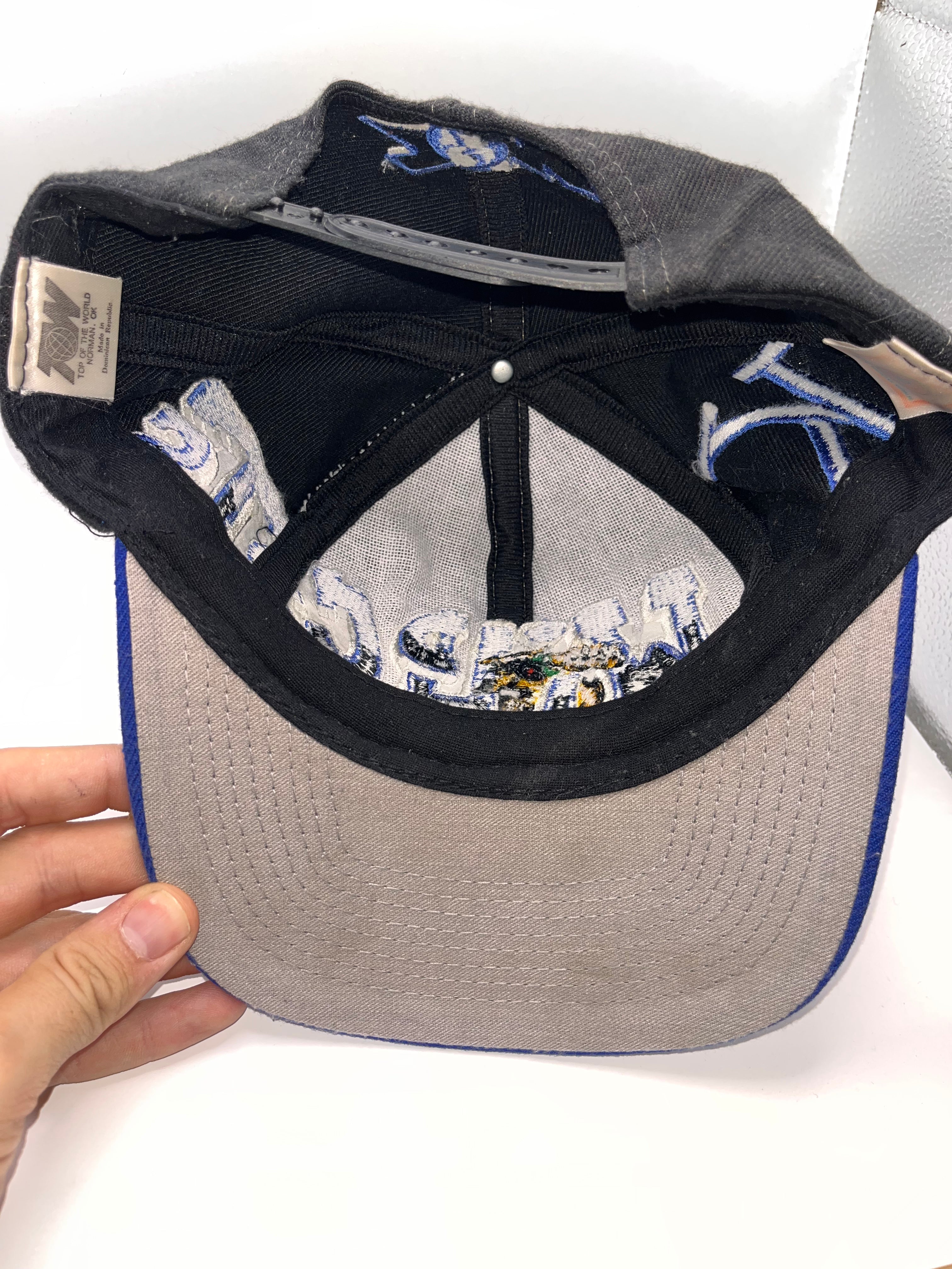 Vintage University of Kentucky Wildcats Graffiti Black Blue TOW Snapback Hat