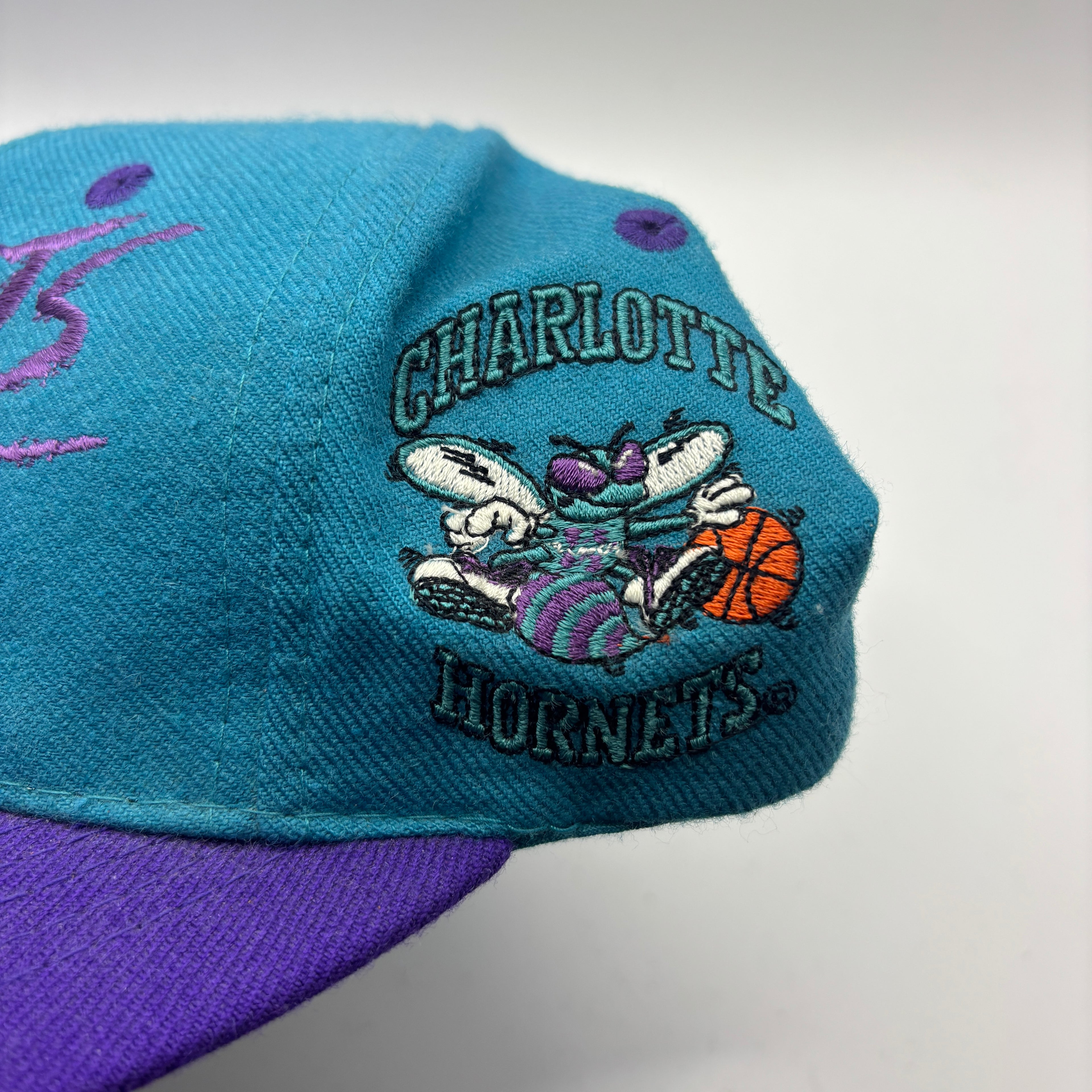 Vintage Charlotte Hornets NBA 90's Embroidered AJD Snapback Hat