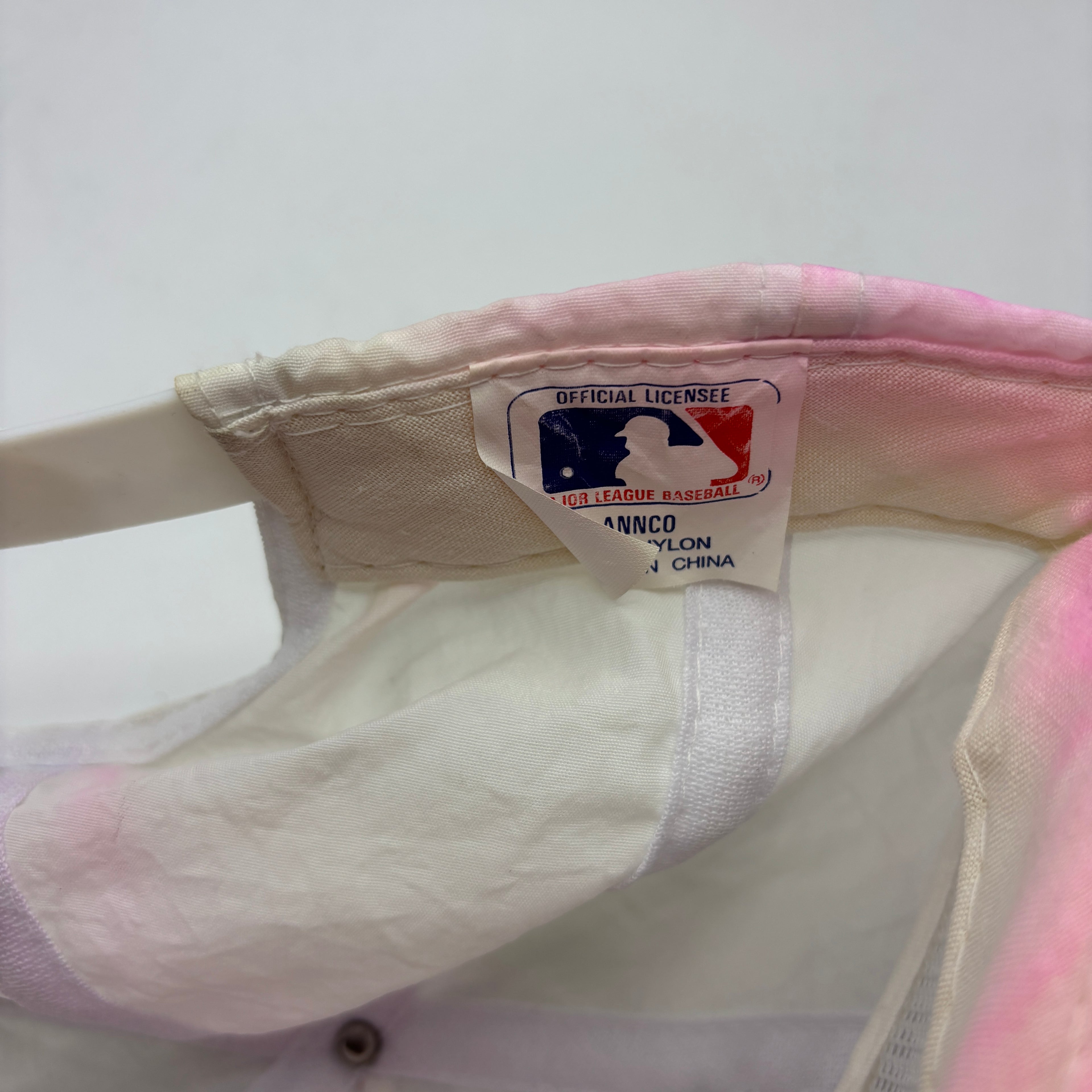 Vintage Cincinnati Reds MLB Neon Red White Nylon 90's Annco Snapback Hat