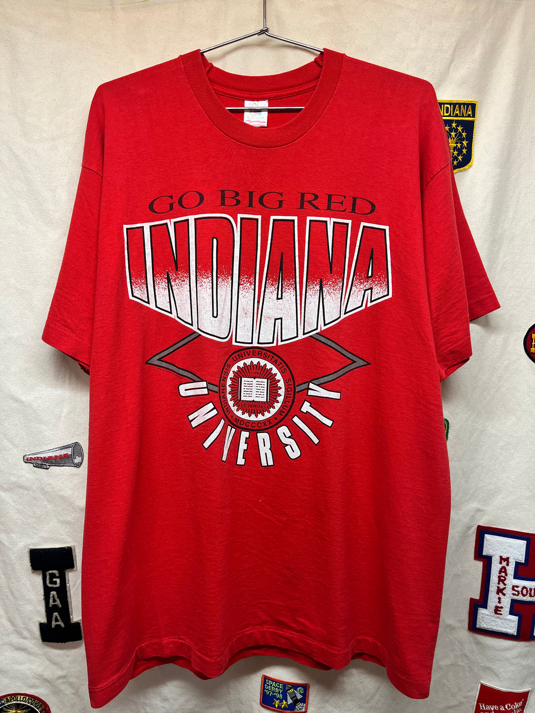 Vintage Indiana Hoosiers IU Go Big Red Crest Single Stitch T-Shirt: XL