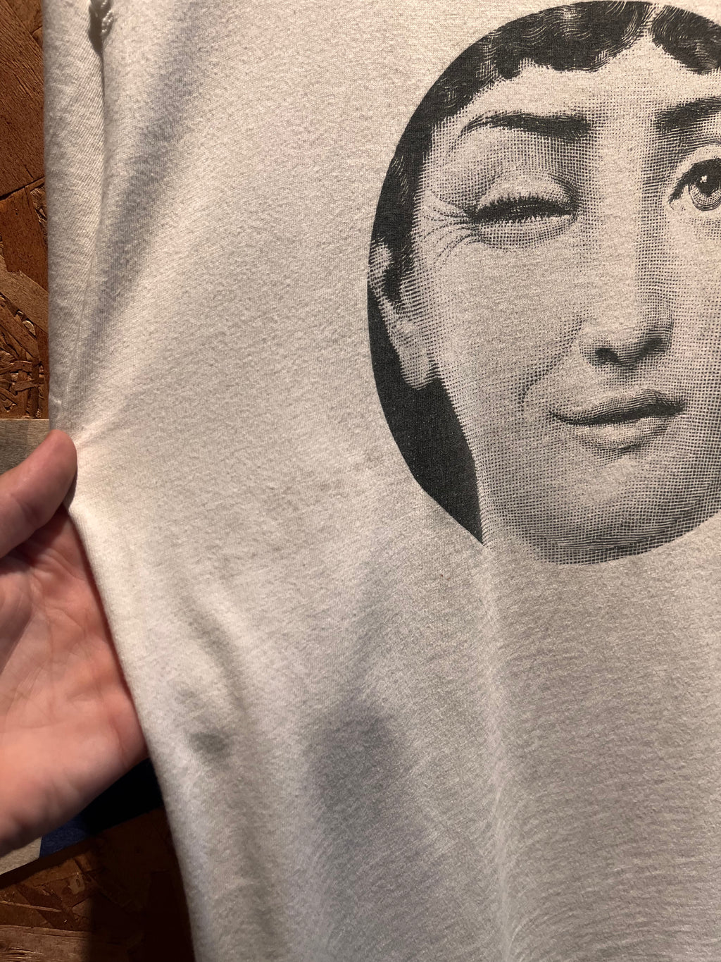 Vtg Fornasetti Graphique De France Art Winky Face Tounge Out White T-Shirt: Large