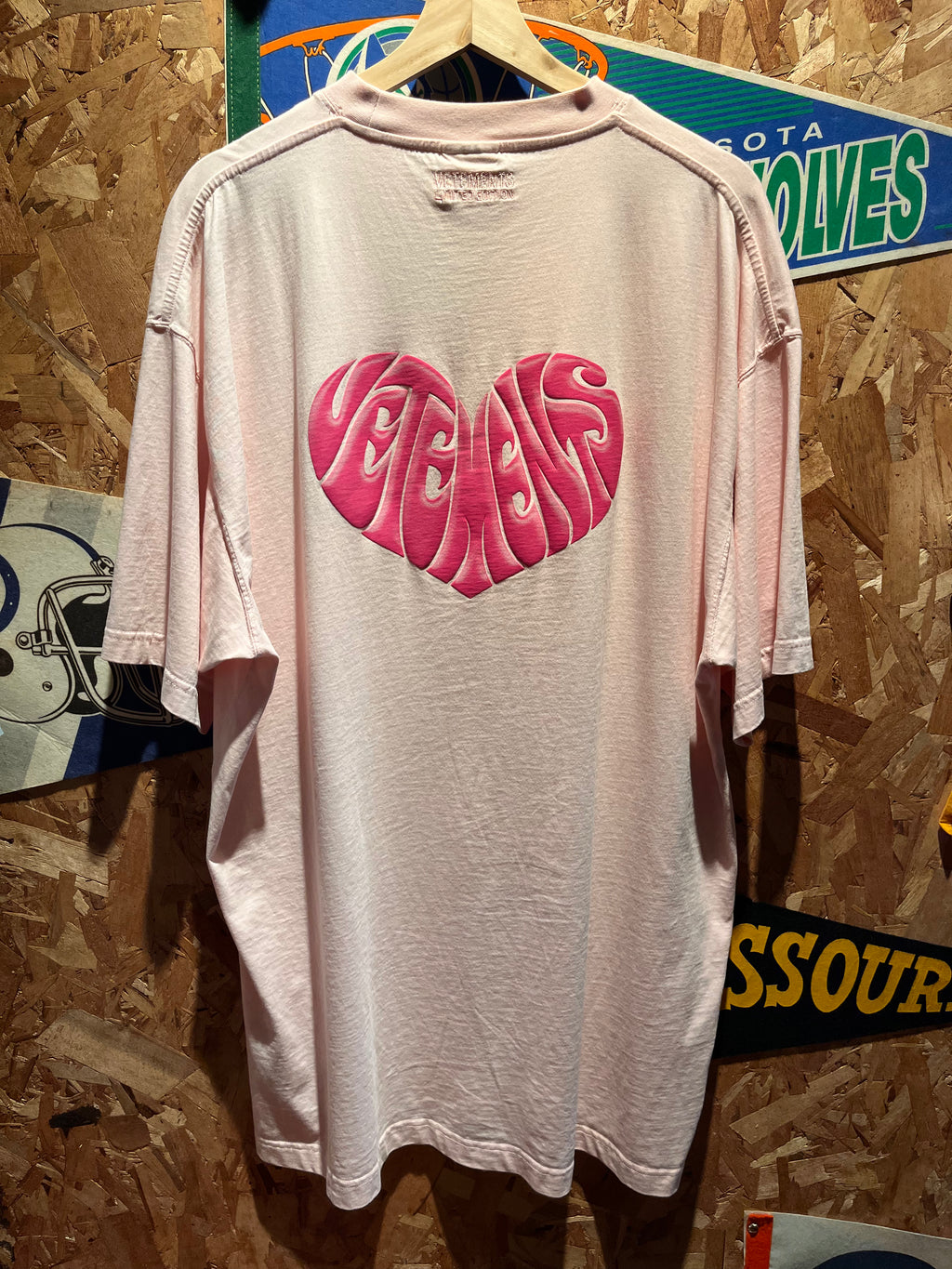 Vetements Dolphins Heart Logo T-Shirt Baby Pink: XXL