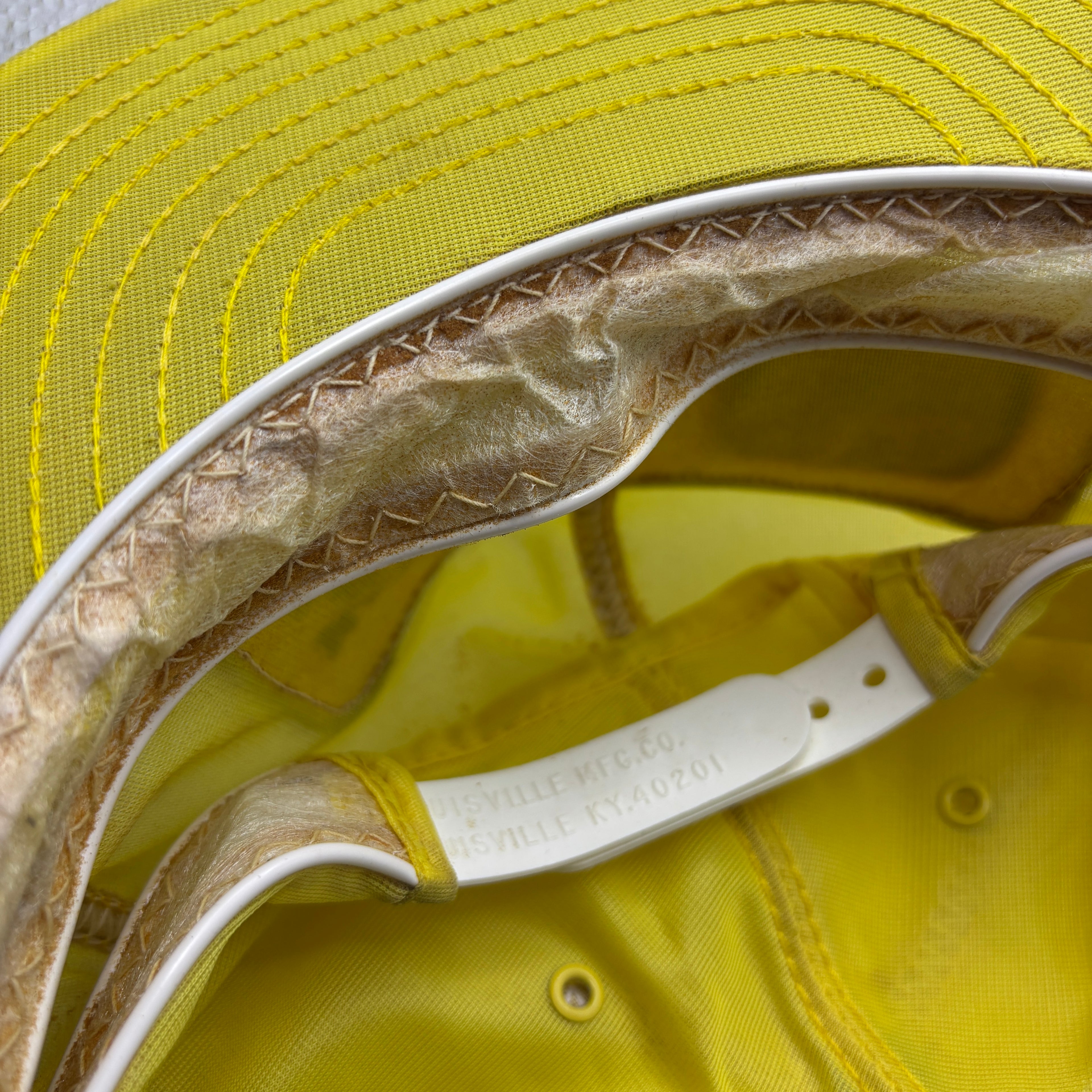 Vintage John Deere Max Emerge Planters Field Proven Louisville MFG Yellow Snapback Patch Hat