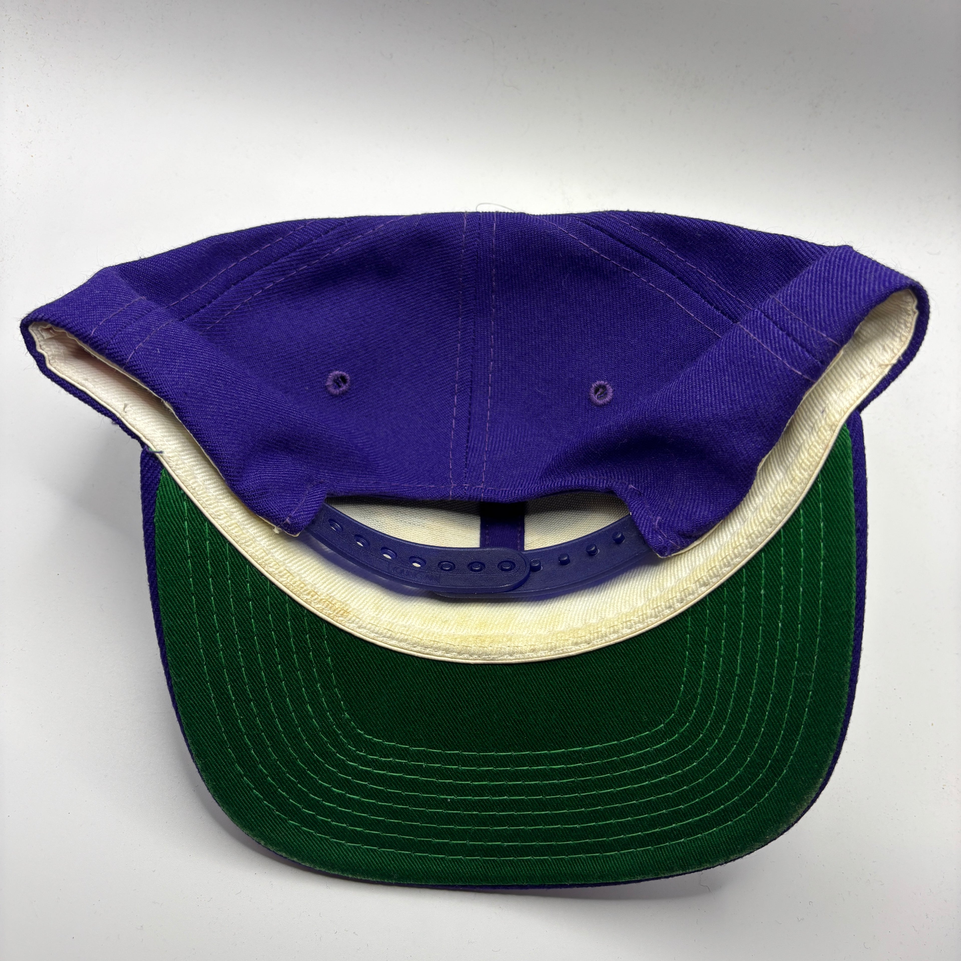 Vintage LSU Tigers Sports Specialties College Script 90's Wool Snapback Hat