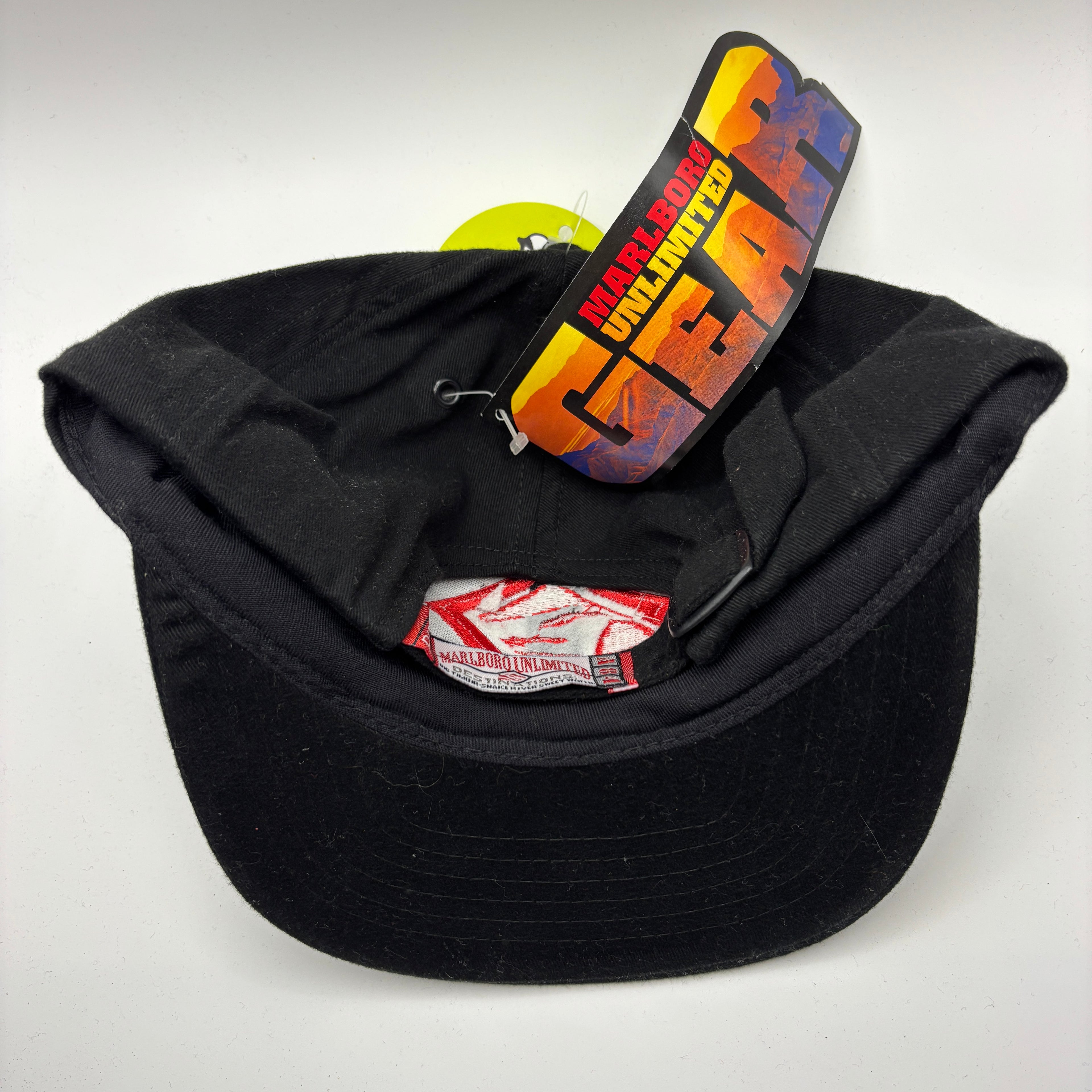 Vintage Marlboro Unlimited Gear Cigarettes NWT Black Strapback Hat