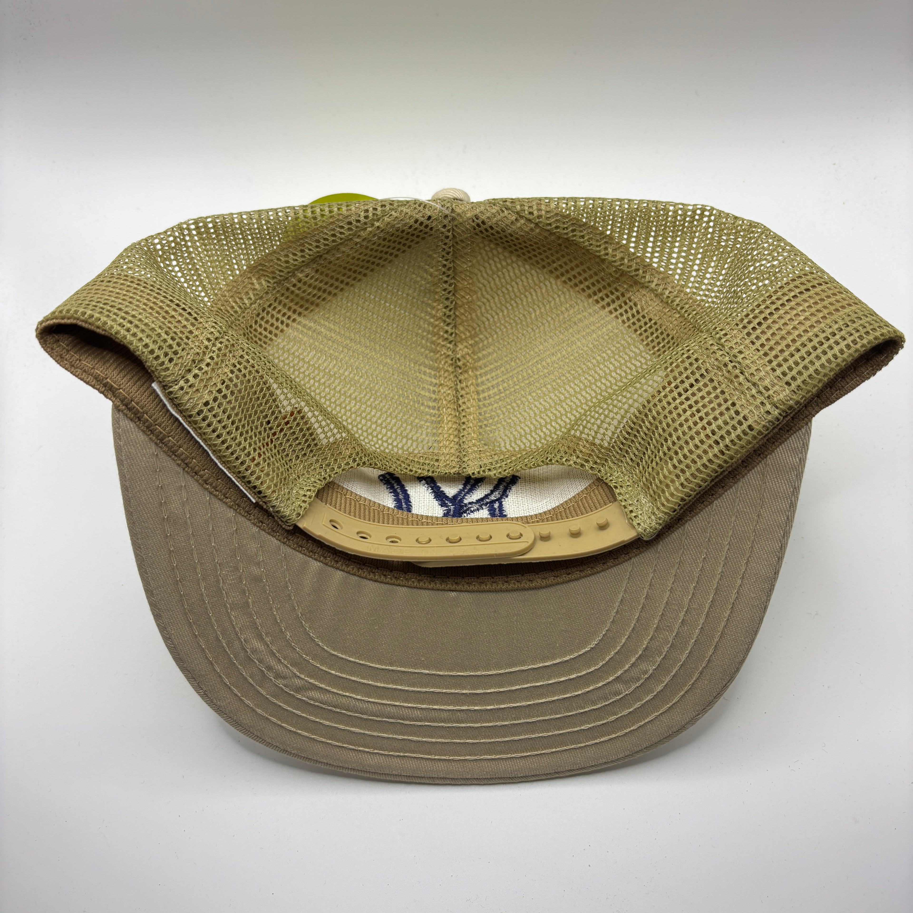 Vintage New York Yankees NY Tan Navy Mesh Trucker Snapback Hat