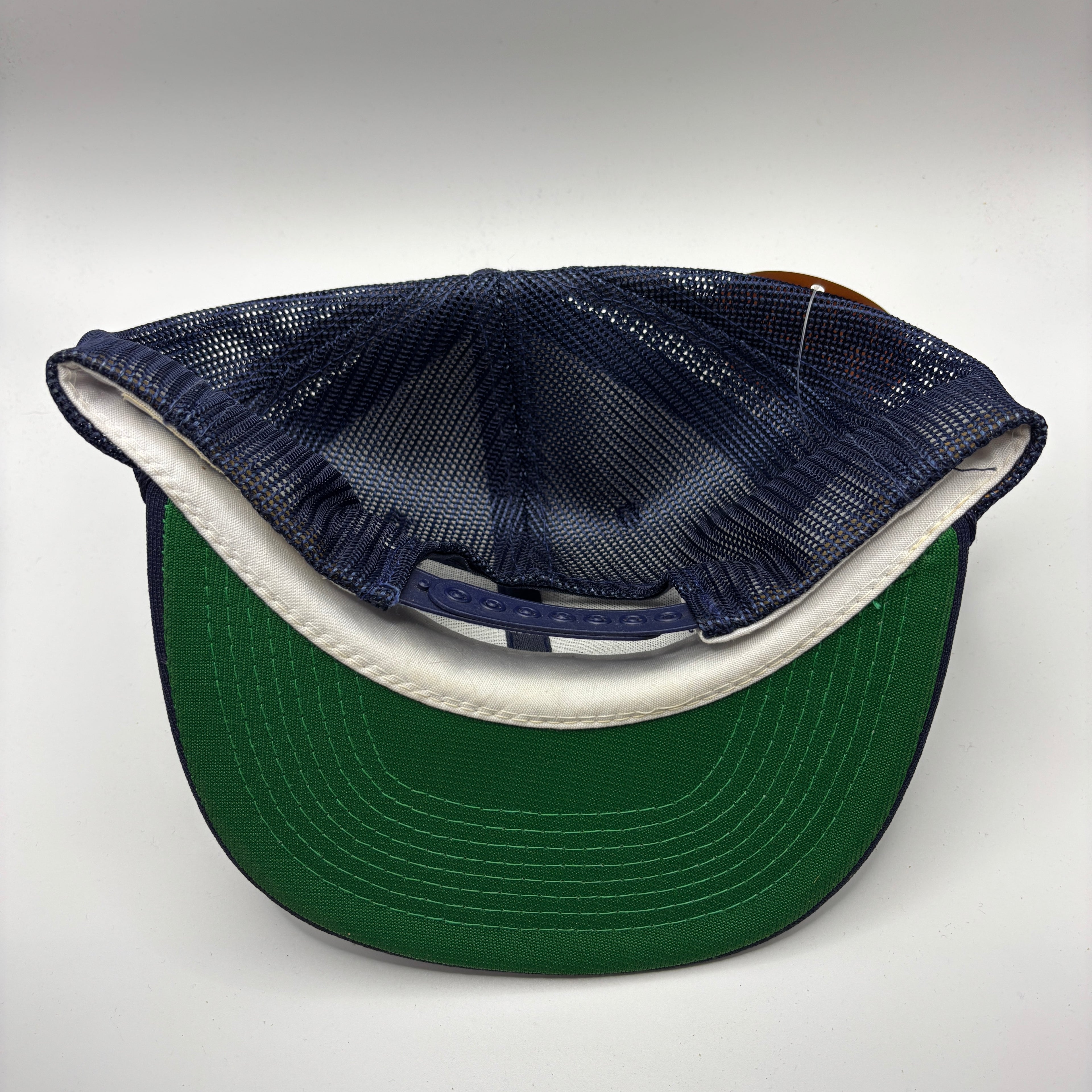 Vintage Boston Red Sox B Sports Specialties Navy Mesh Trucker Snapback Hat