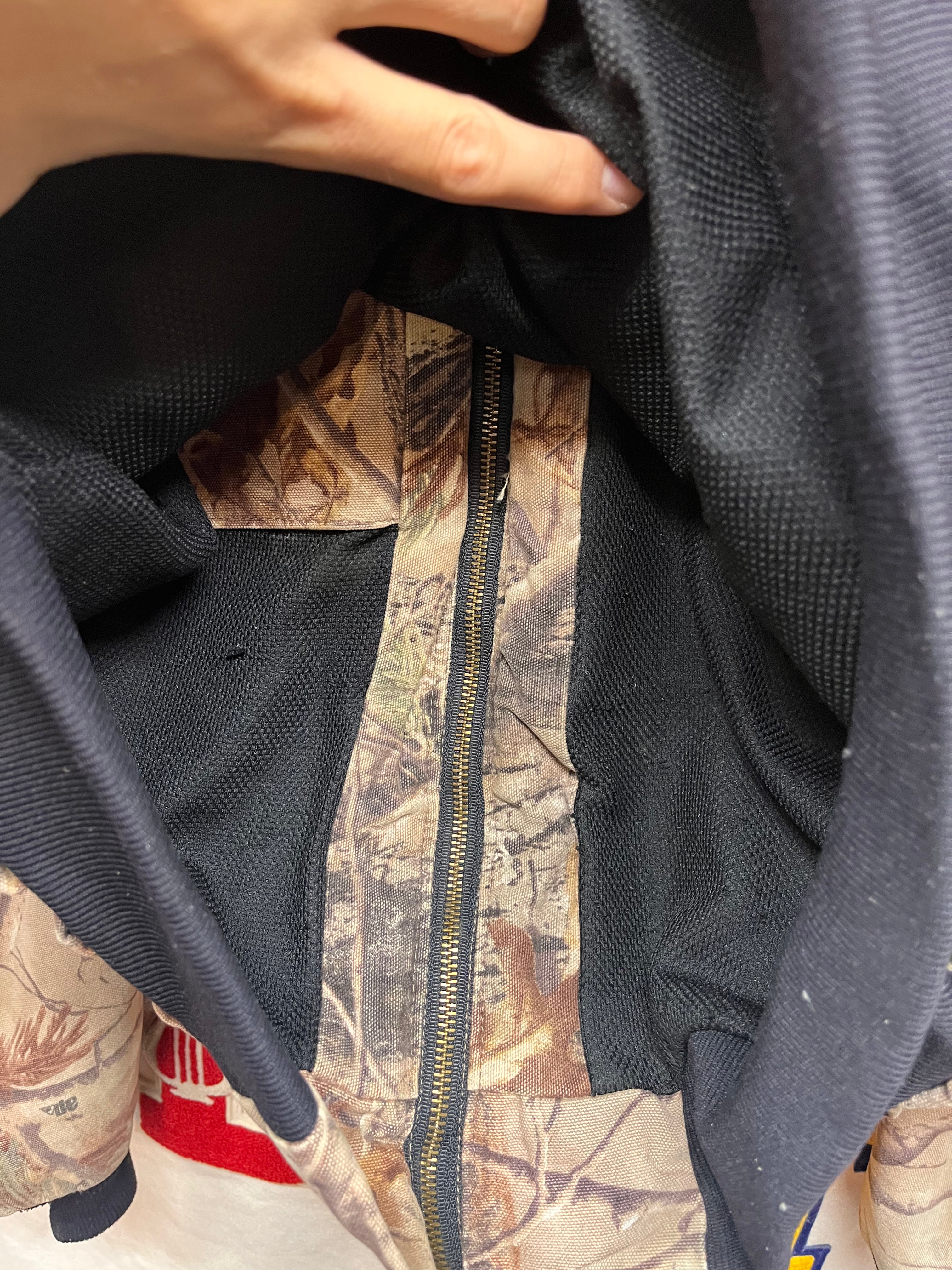 Vintage Carhartt Realtree Camo Zip-up Hoodie Jacket: Large