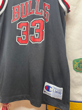 Load image into Gallery viewer, Vtg Chicago Bulls Champion Scottie Pippen Black Jersey: Youth Large
