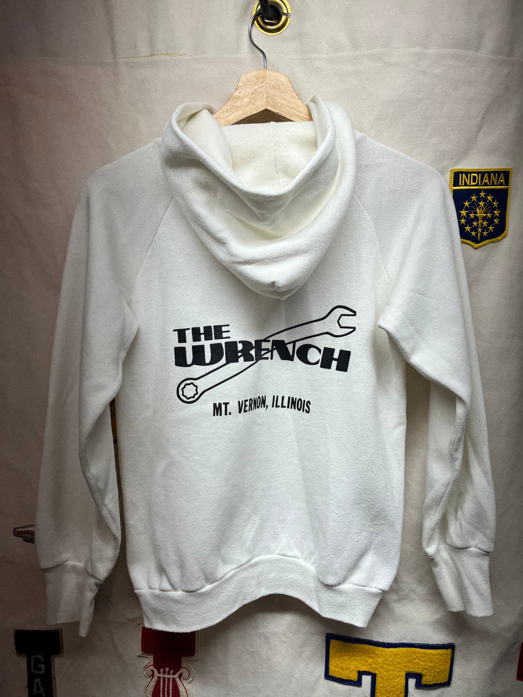 Vintage Harley Davidson USA 3D 1990 Emblem Mt. Vernon, Illinois White Hoodie Sweatshirt: Small