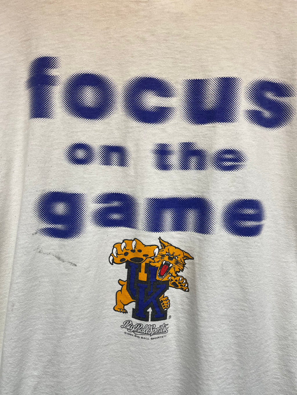 Vintage University of Kentucky Focus on the Game UK Big Ball Sports 1994 T-Shirt: XL