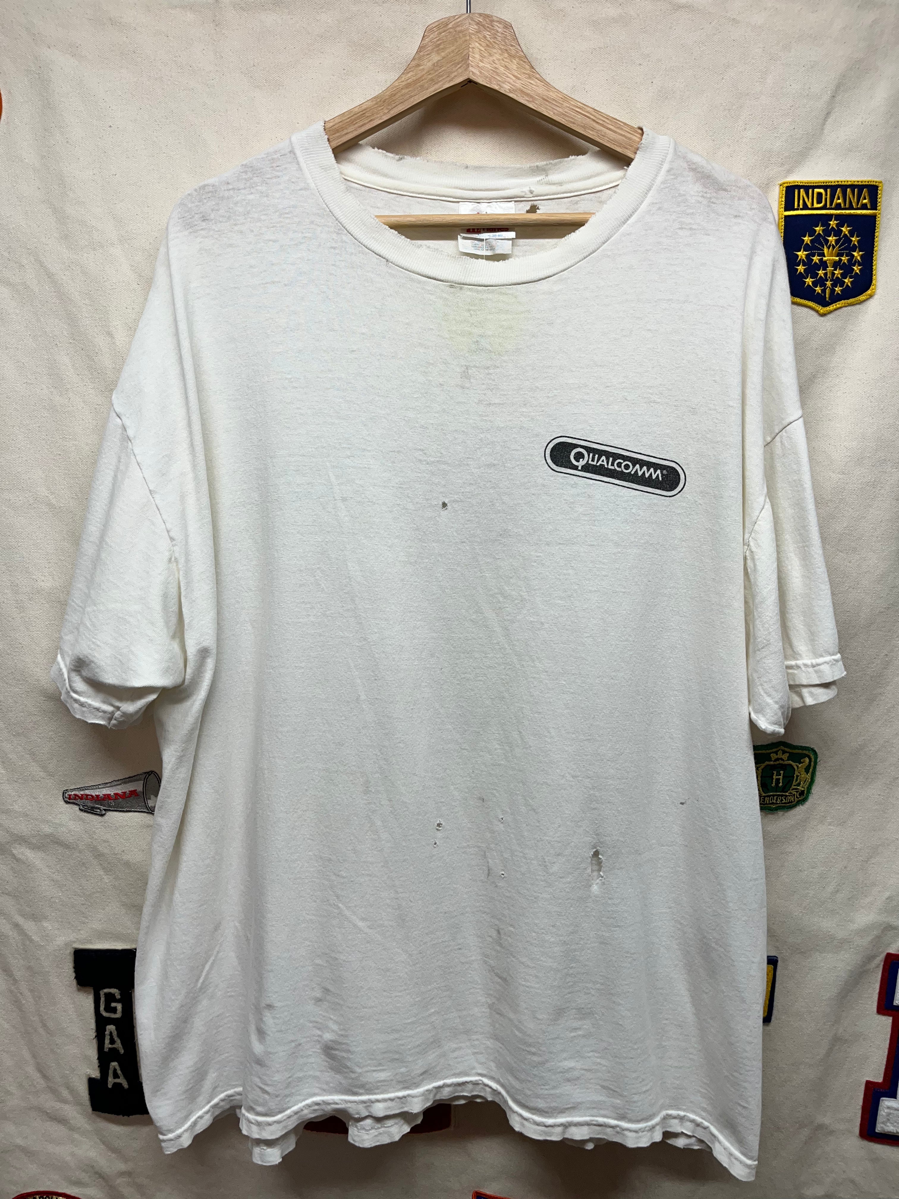 Vintage Qualcomm 90's Tech Cell Phone Cellular Distressed T-Shirt: XL
