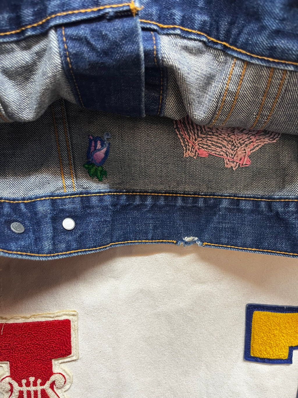 Vintage 70's Levi's Denim Trucker Jacket Embroidered 70505-0217: Small
