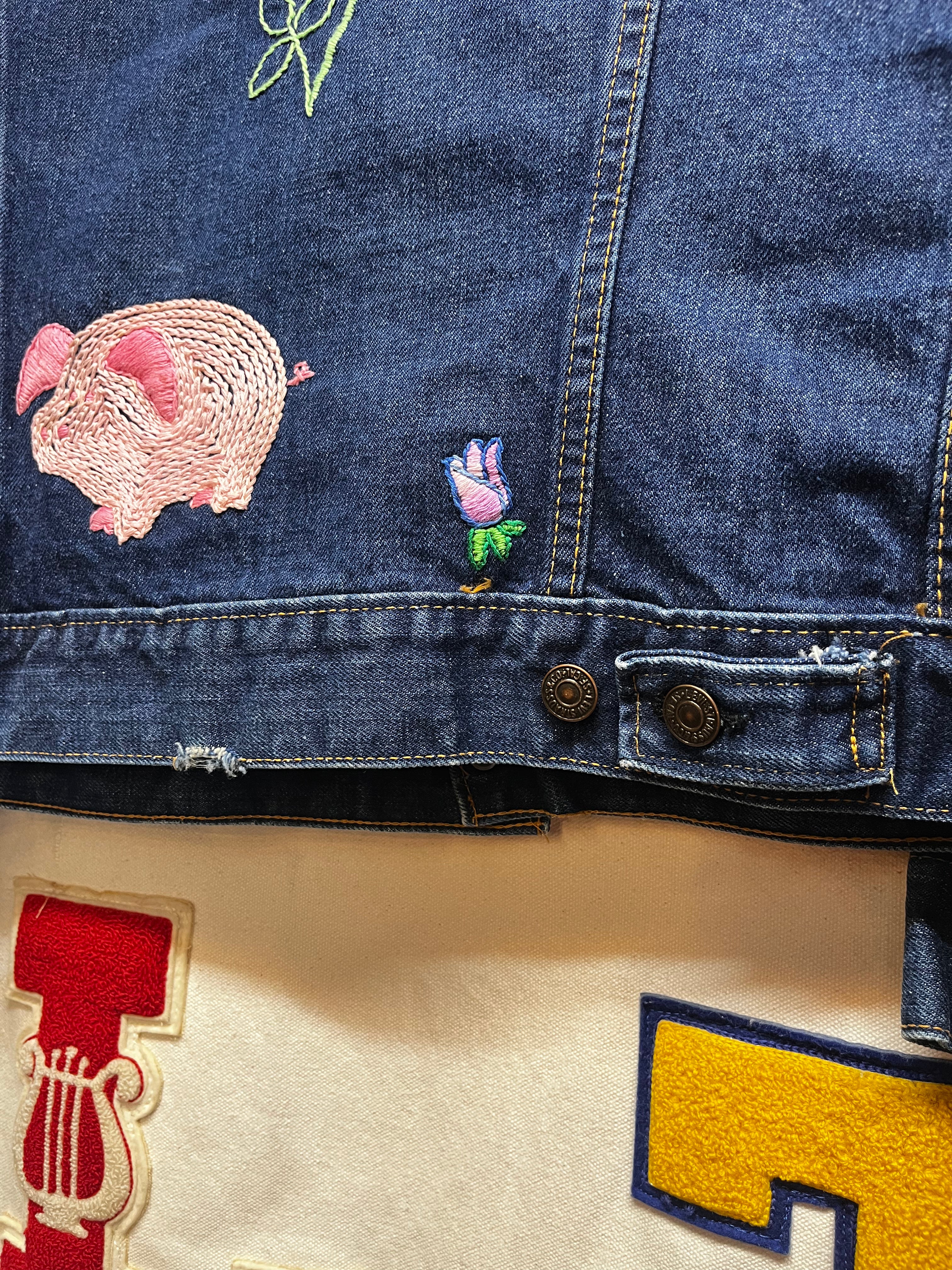 Vintage 70's Levi's Denim Trucker Jacket Embroidered 70505-0217: Small
