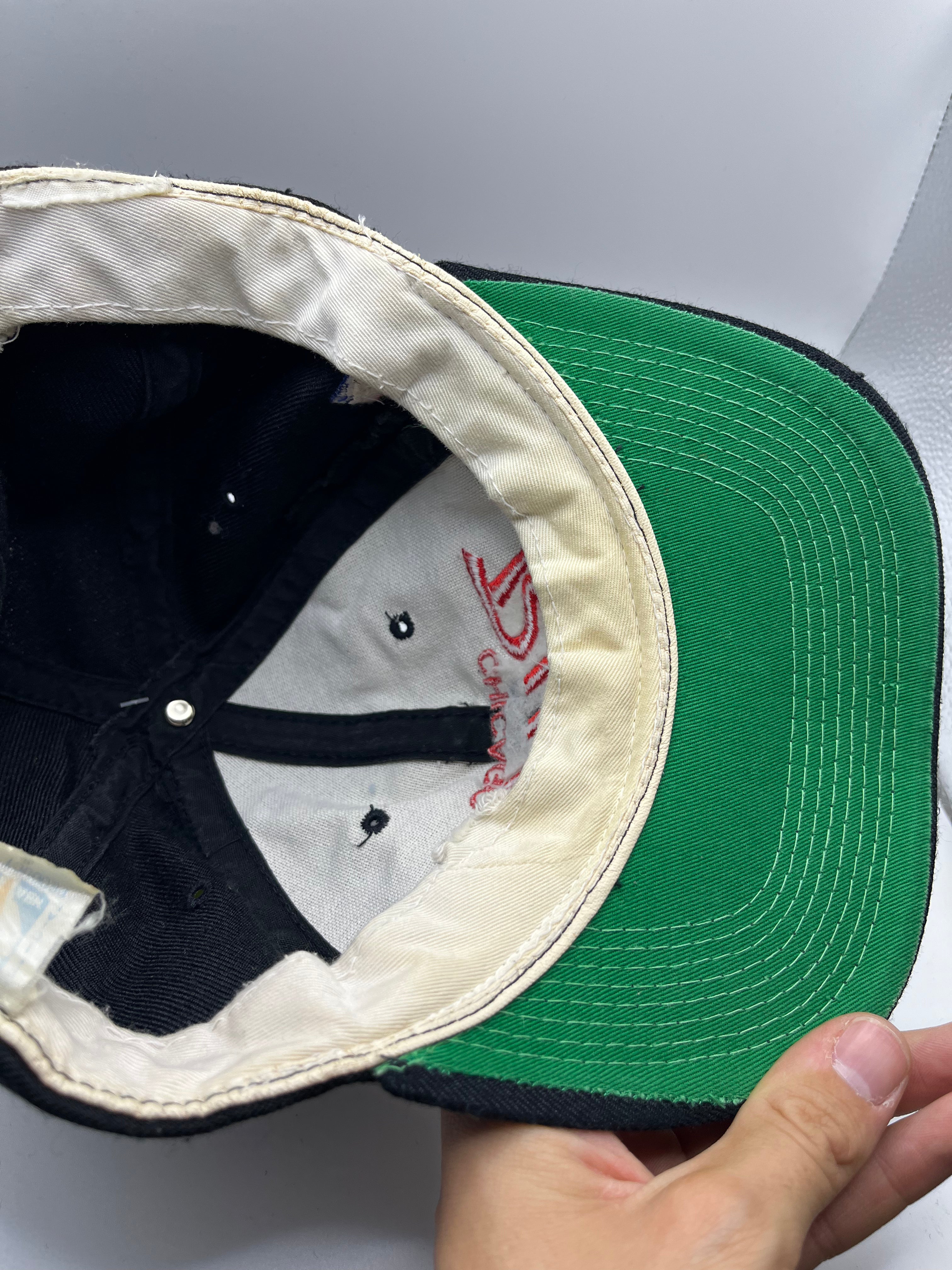 Vtg Sports Specialties Chicago Bulls Single Line Script Black Dome Wool Snapback Hat