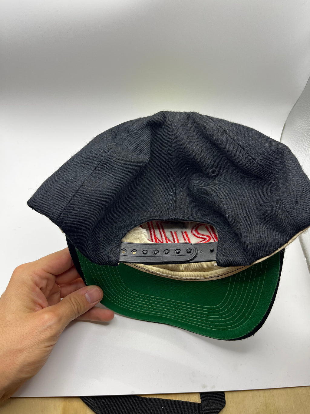 Vtg Sports Specialties Chicago Bulls Single Line Script Black Dome Wool Snapback Hat