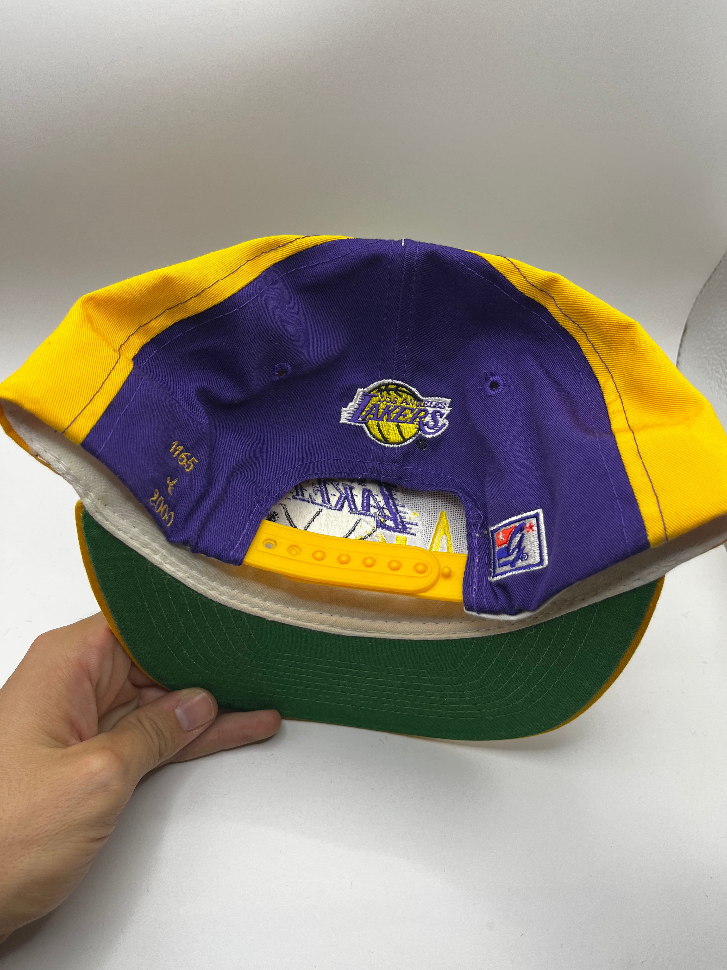 Vintage Los Angeles Lakers NBA The Game 90's Limited Edition Pinwheel Snapback Hat