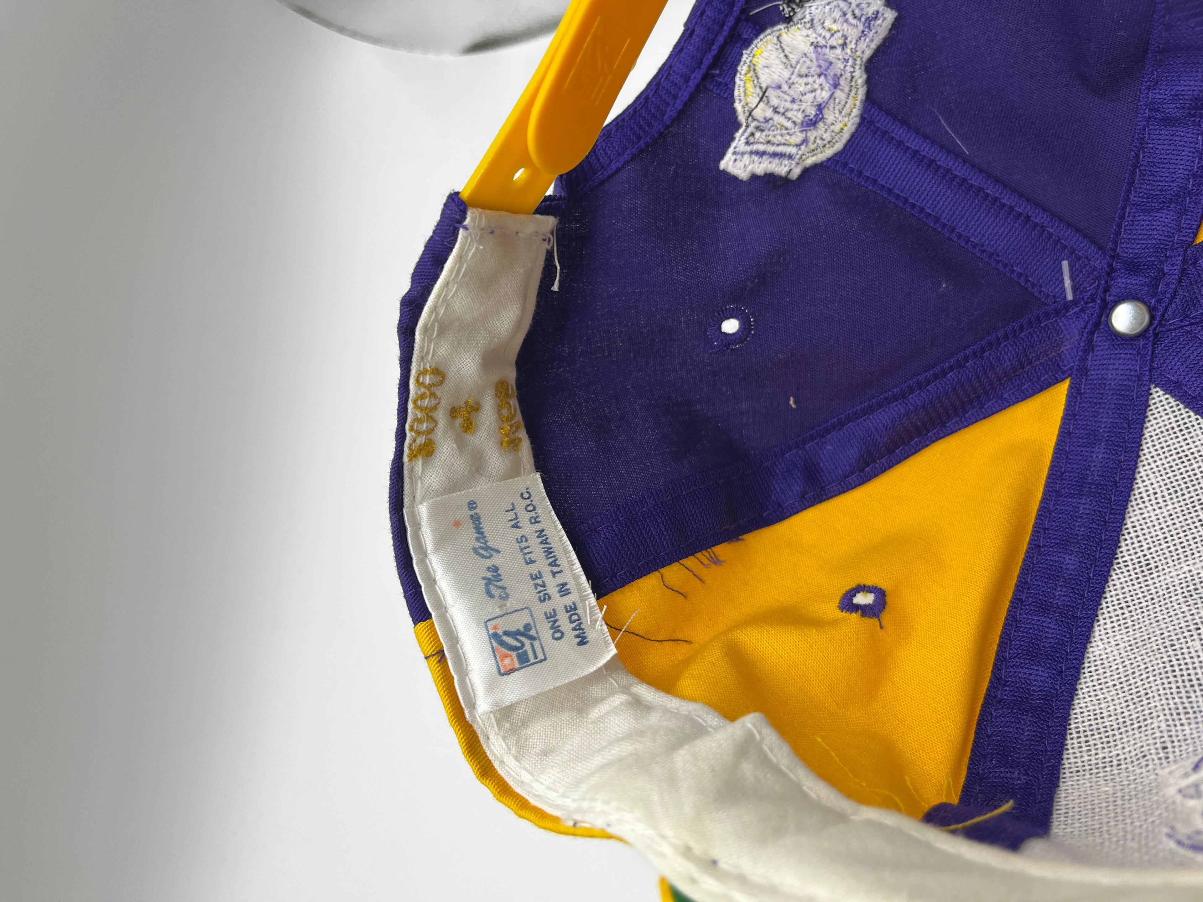Vintage Los Angeles Lakers NBA The Game 90's Limited Edition Pinwheel Snapback Hat
