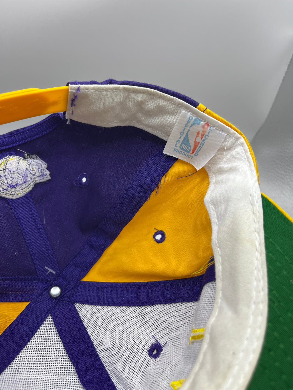 Vintage Los Angeles Lakers NBA The Game 90's Limited Edition Pinwheel Snapback Hat