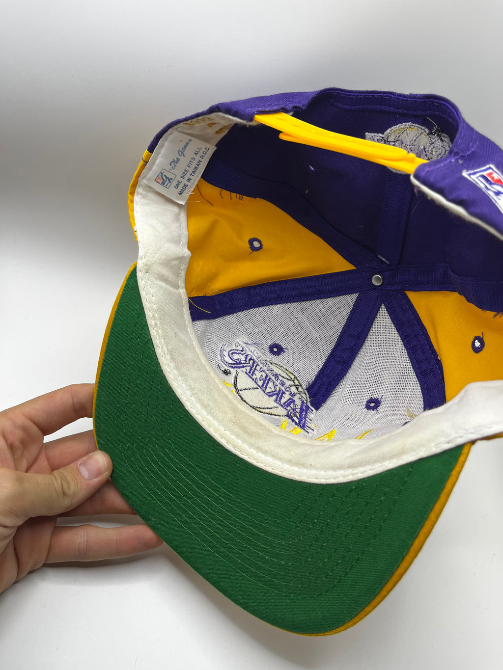 Vintage Los Angeles Lakers NBA The Game 90's Limited Edition Pinwheel Snapback Hat