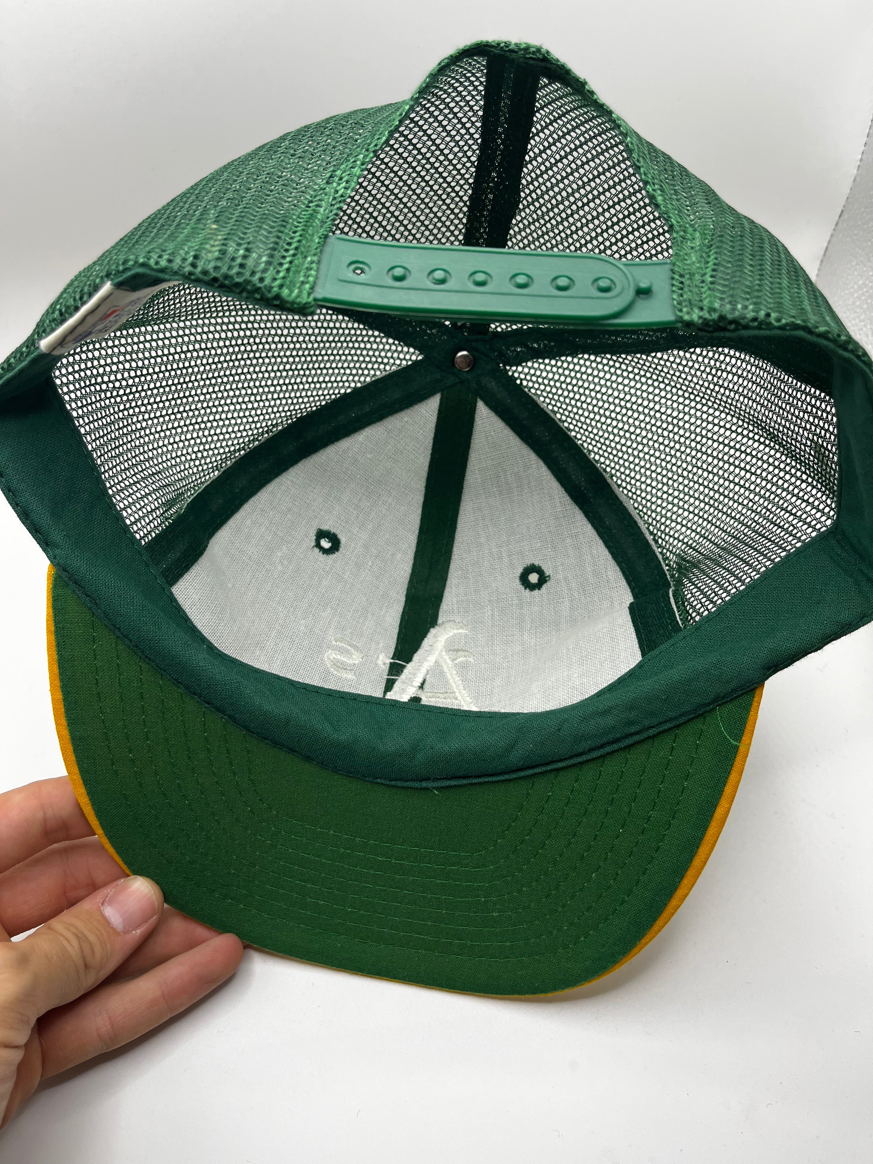Vintage Oakland Athletics Mesh Trucker Snapback Hat Green Yellow A's MLB Twins Cap