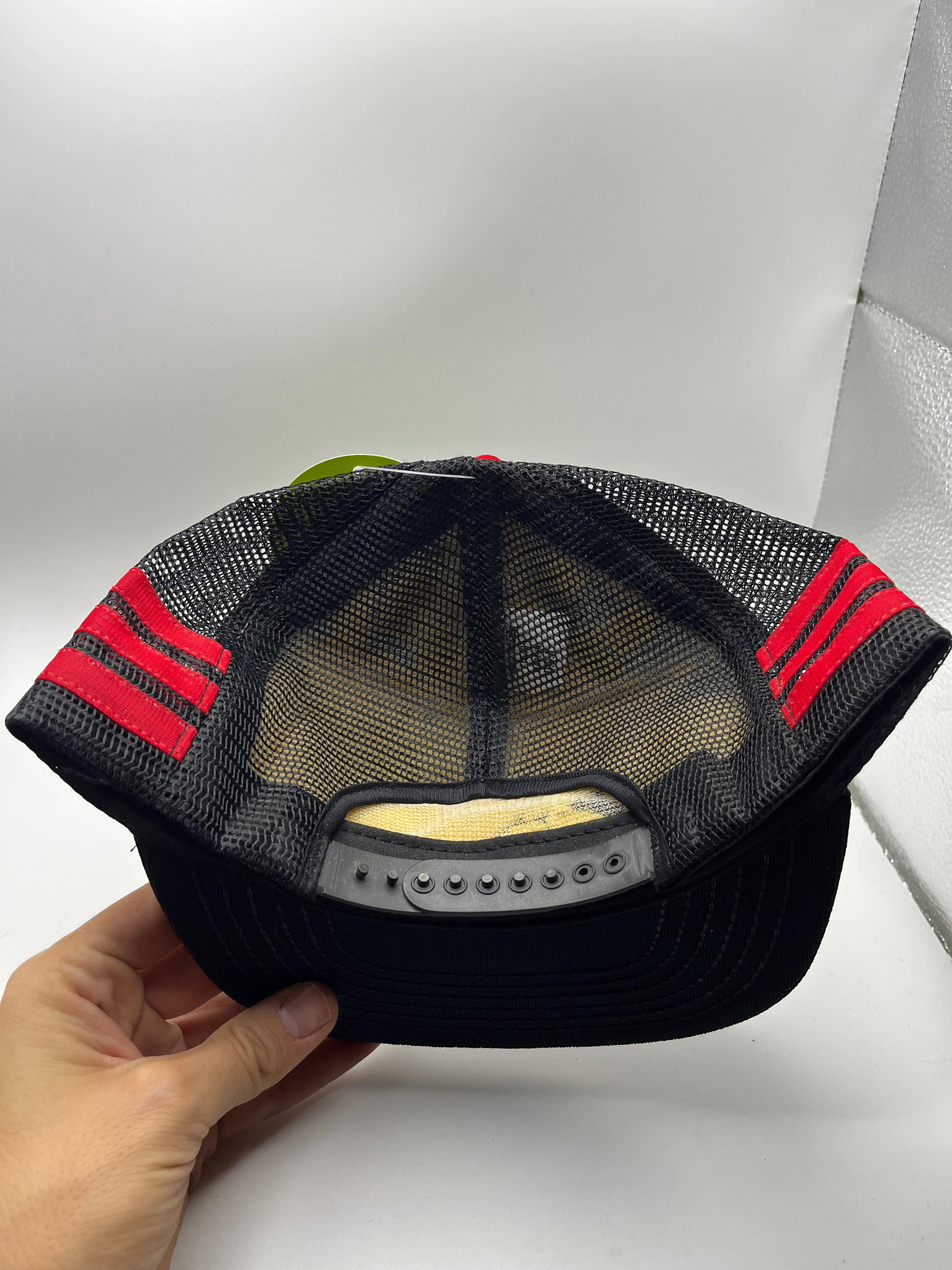 Vintage Industrial Sewer Services 3 Stripe Puff Print Black Red Mesh Trucker Snapback Hat