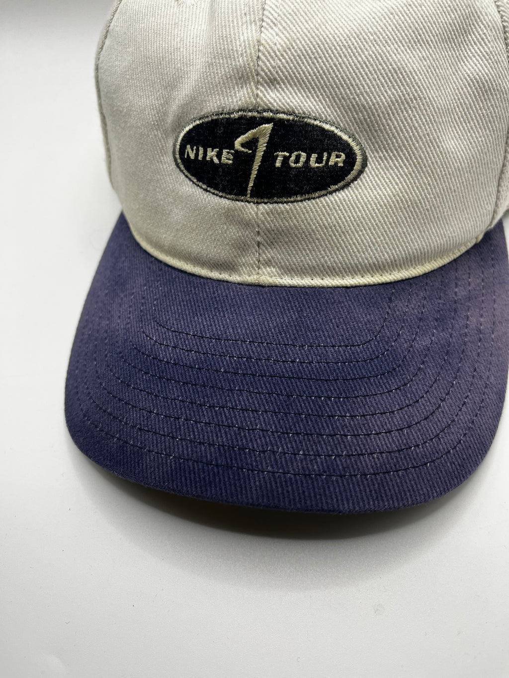 Vintage Nike Tour Golf Y2K Cream Navy Tiger Woods Hat