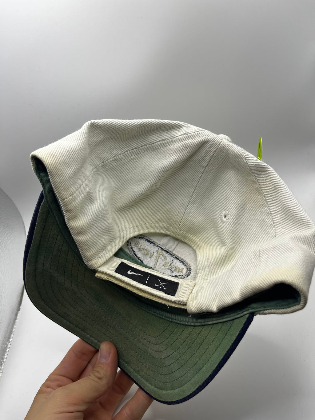 Vintage Nike Tour Golf Y2K Cream Navy Tiger Woods Hat