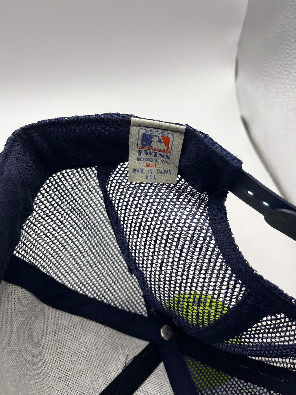 Vintage Atlanta Braves MLB Mesh Trucker Twins A Navy Snapback Hat