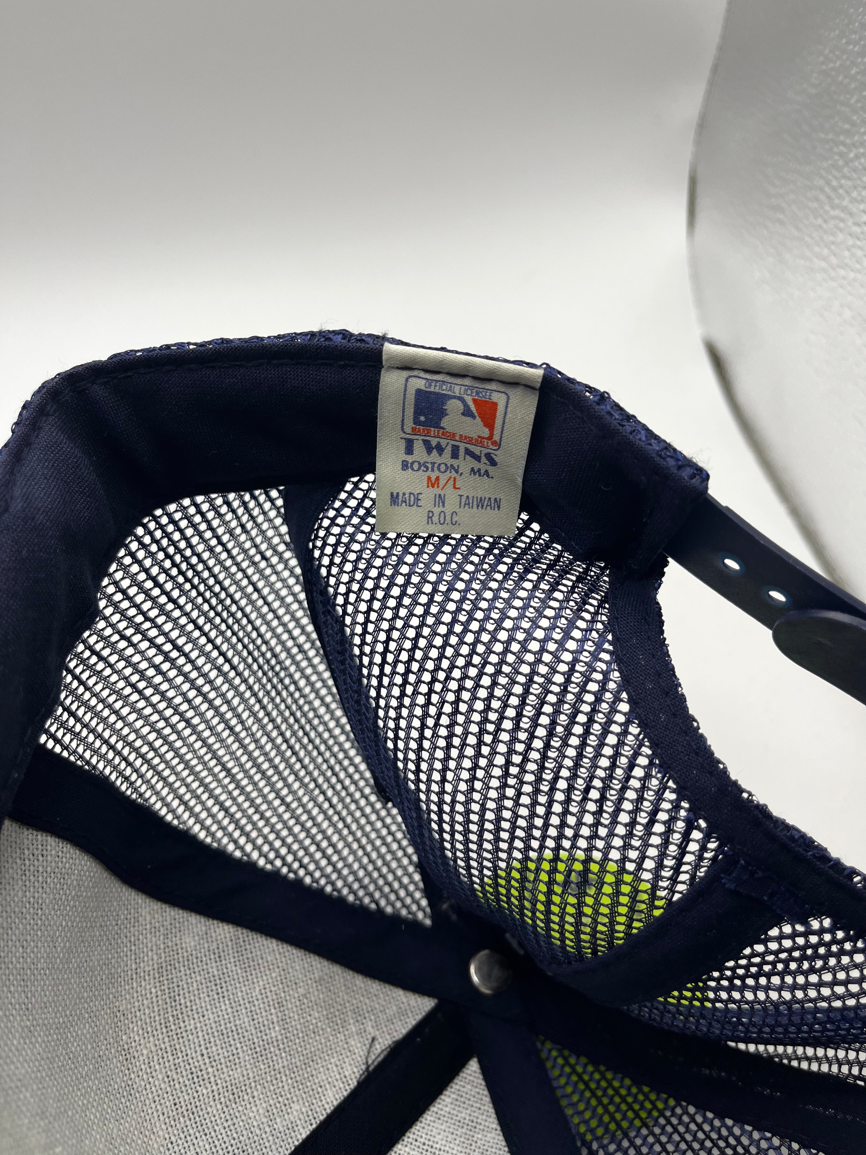 Vintage Atlanta Braves MLB Mesh Trucker Twins A Navy Snapback Hat