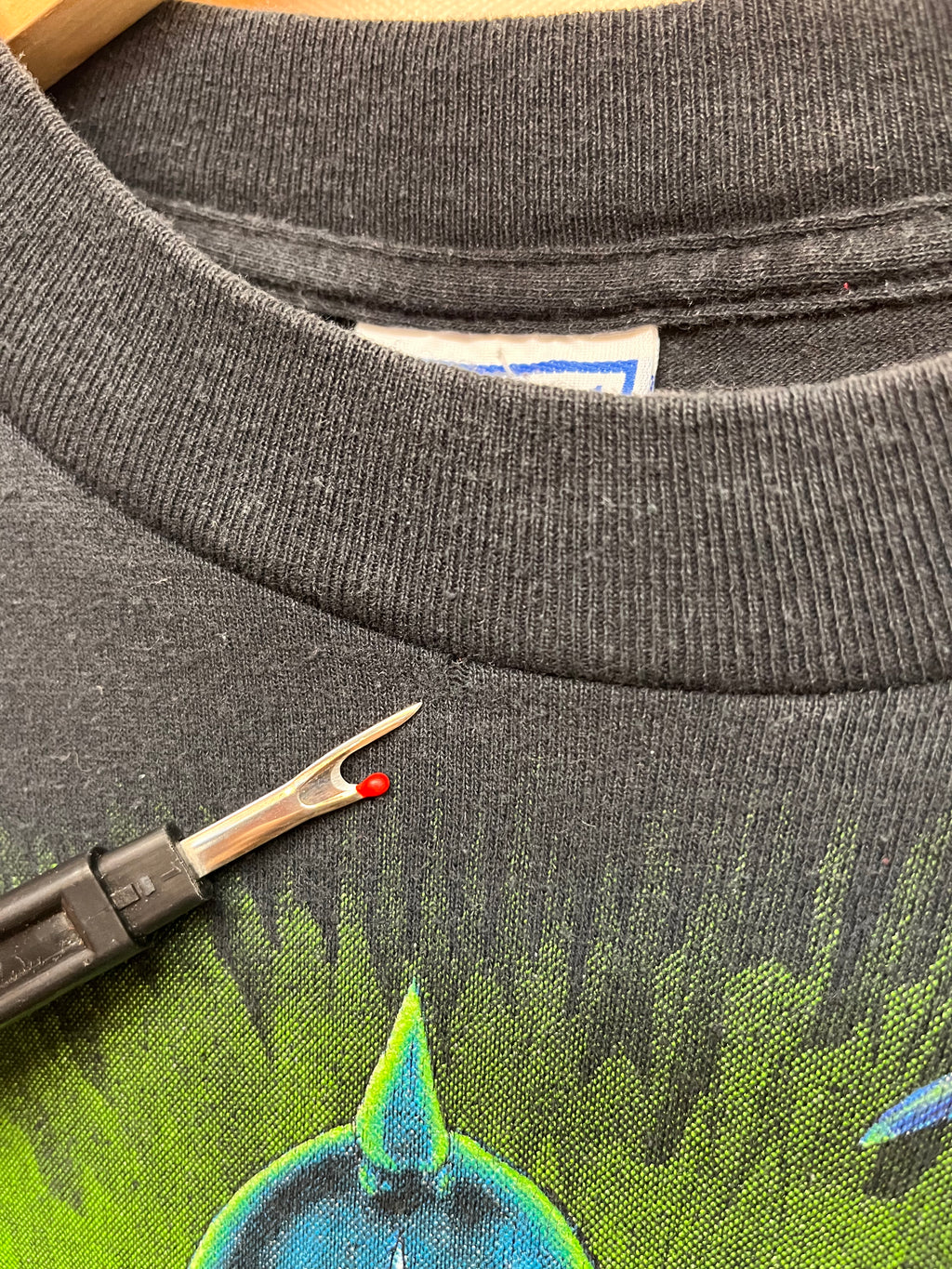 Vintage Alien Vs. Predator Operation Aliens Fox 1993 TV Show All Over Print T-Shirt: XL