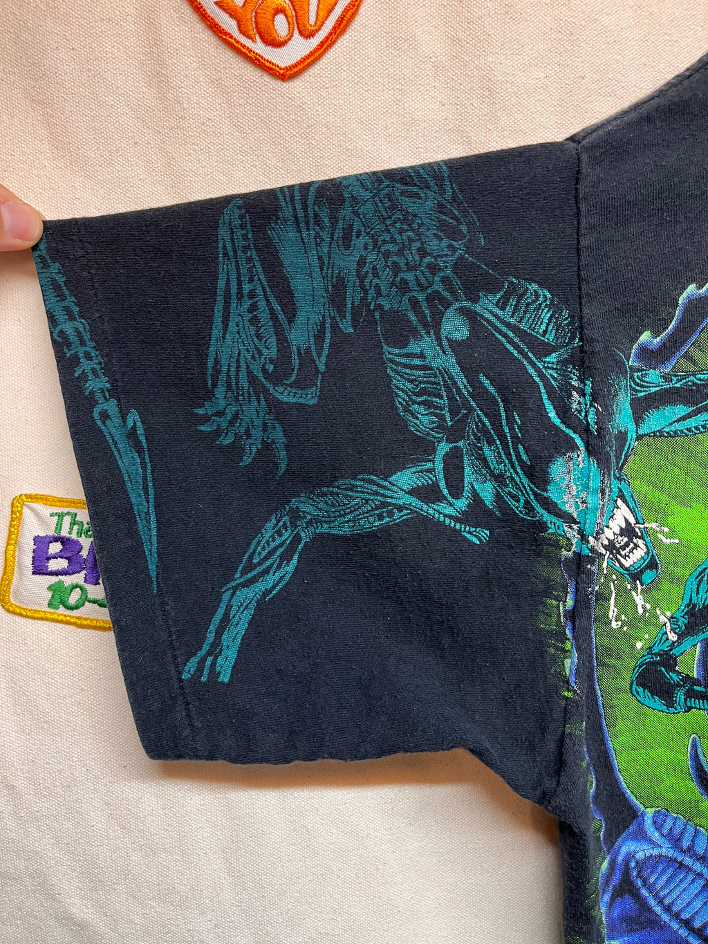 Vintage Alien Vs. Predator Operation Aliens Fox 1993 TV Show All Over Print T-Shirt: XL