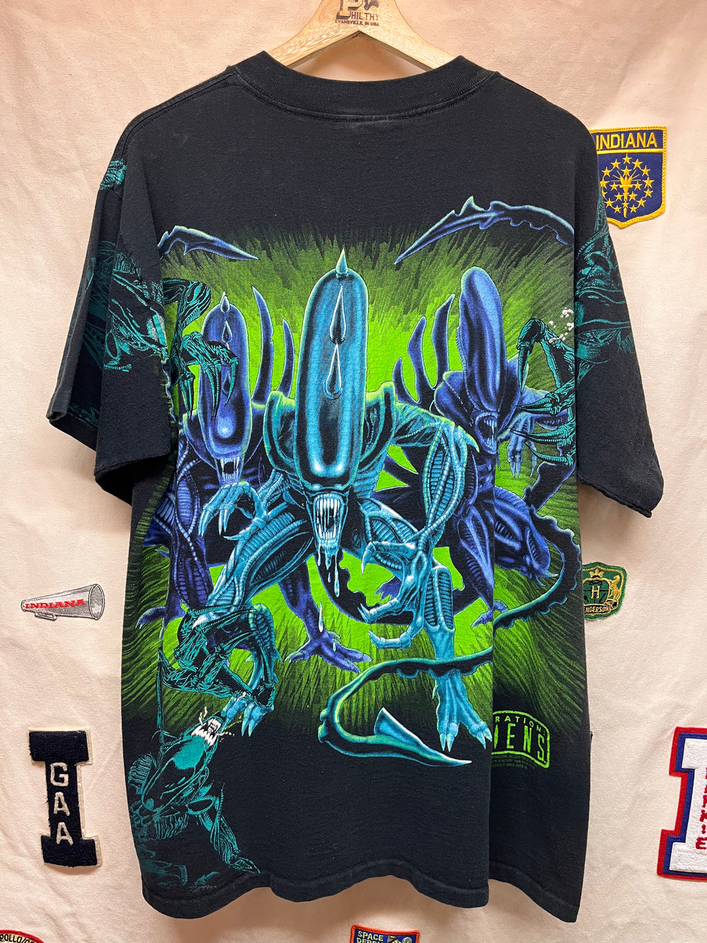 Vintage Alien Vs. Predator Operation Aliens Fox 1993 TV Show All Over Print T-Shirt: XL