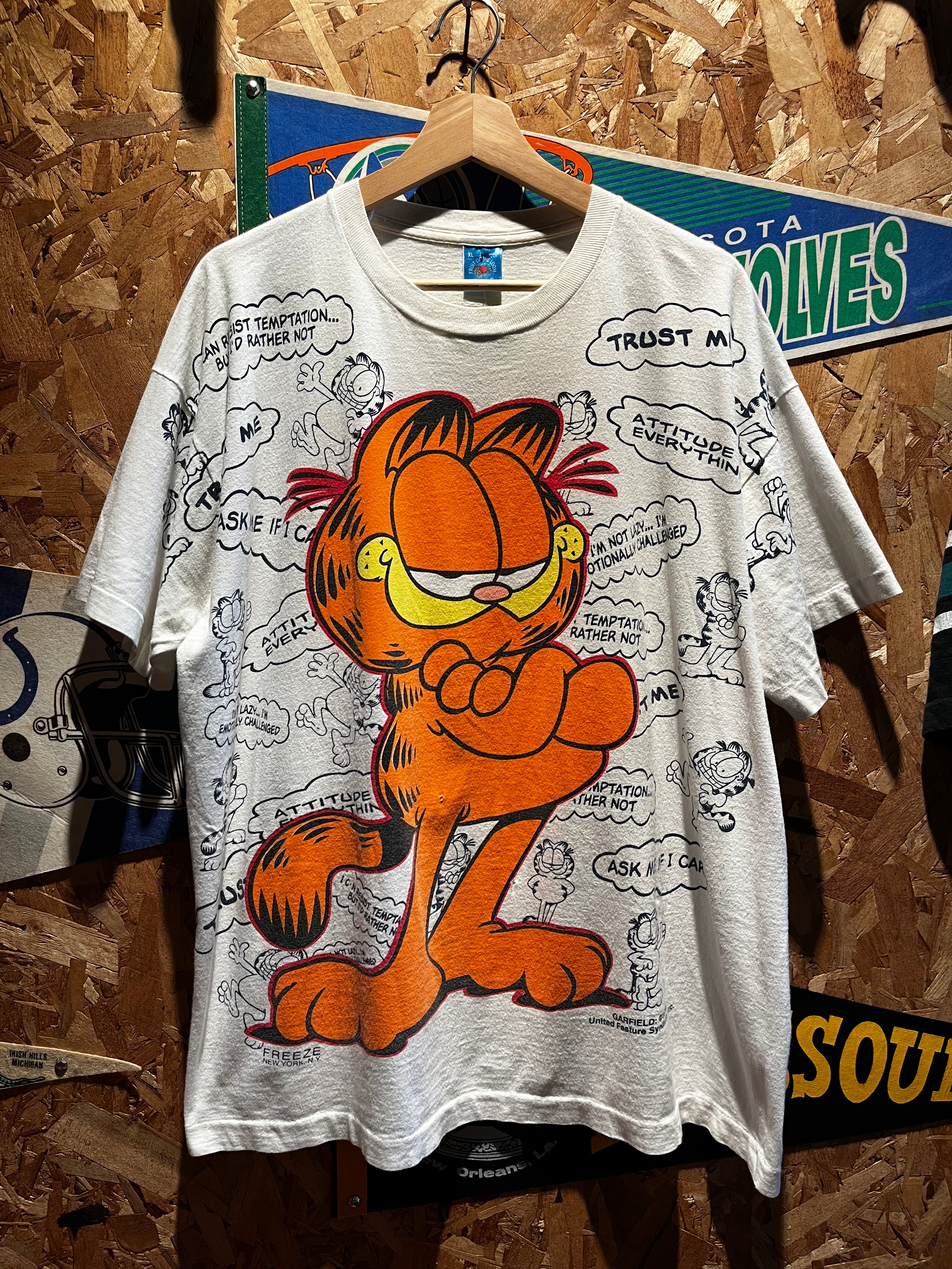 Vintage Garfield Cat FREZZE Comic All Over Print T-Shirt: XL