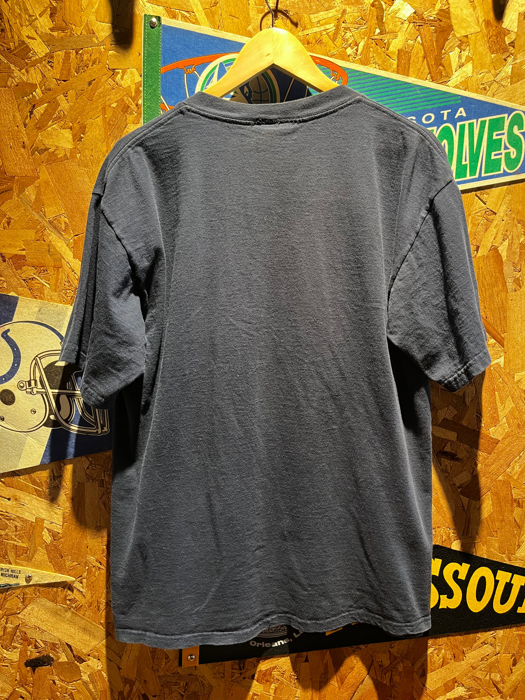 Vintage New York Yankees Helmet Nutmeg 1996 Navy NY MLB T-Shirt: XL