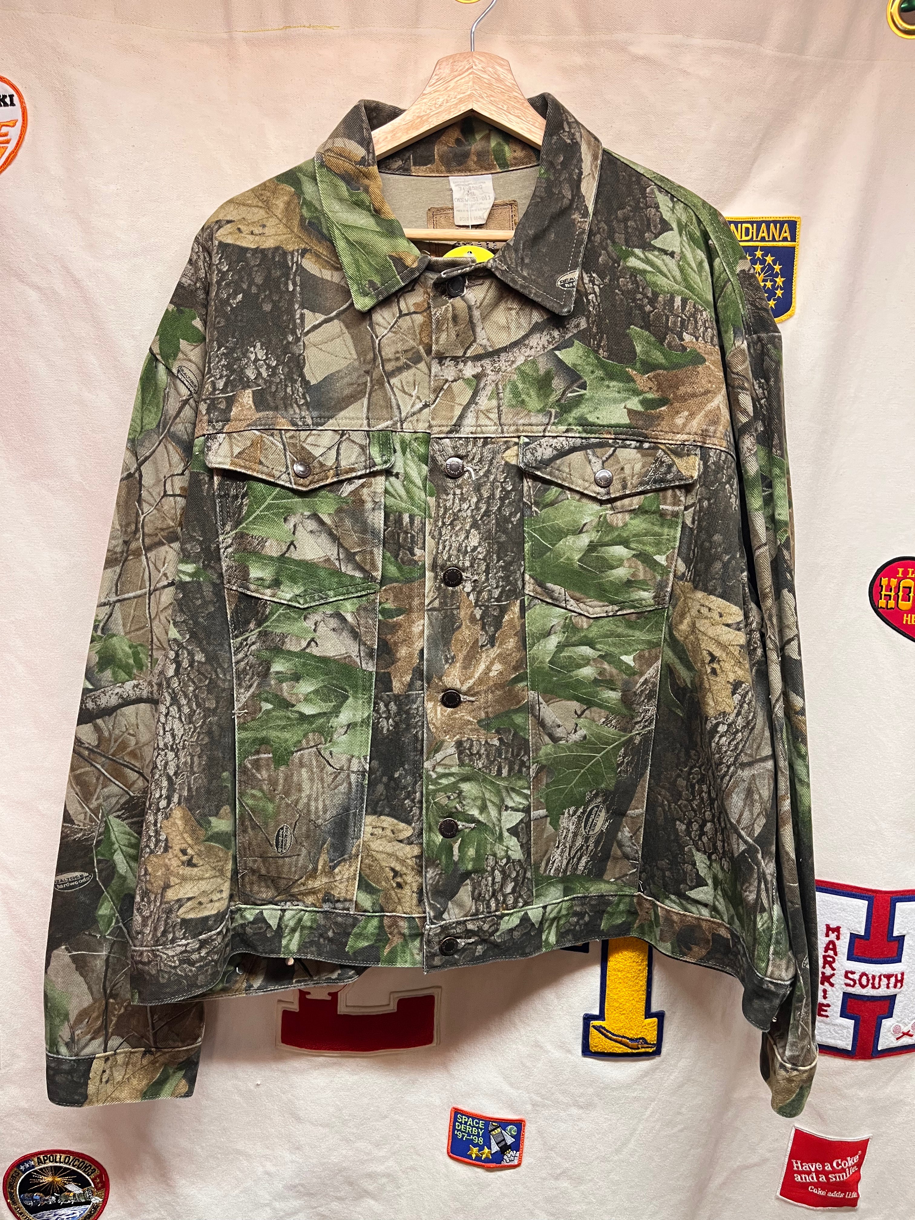 Vintage Wrangler Outdoor Gear Realtree Hardwood Camo Trucker Jacket: XXL