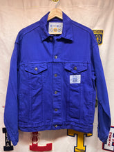 Load image into Gallery viewer, Vintage Duke University Blue Devils Student Union Blue Denim Trucker Jacket: Large
