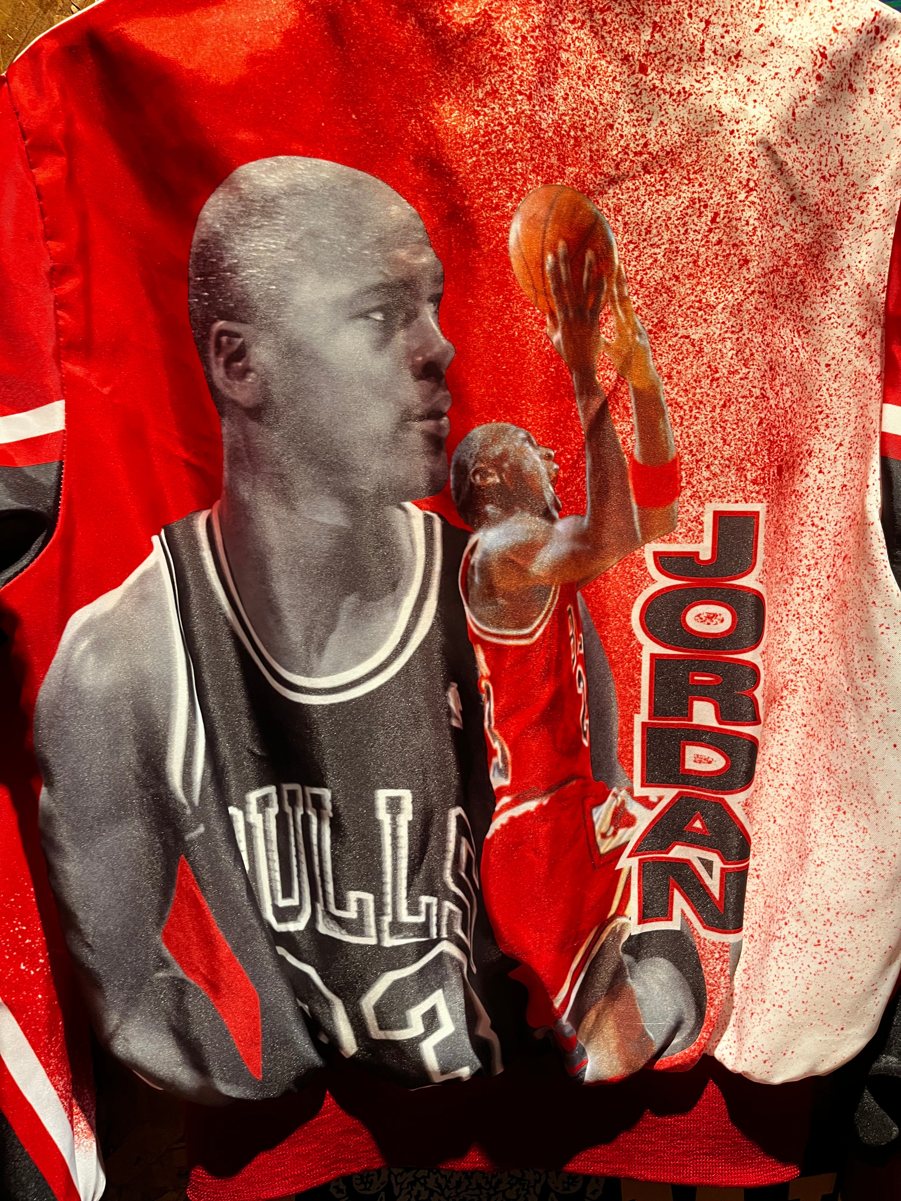 Vintage Michael Jordan Chicago Bulls NBA 90s Chalkline Fanimation Bomber Jacket: Youth XL 18-20